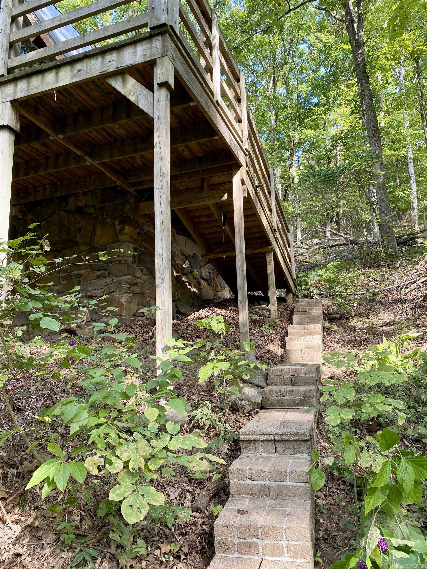 1494 Private Road 2704  London, AR