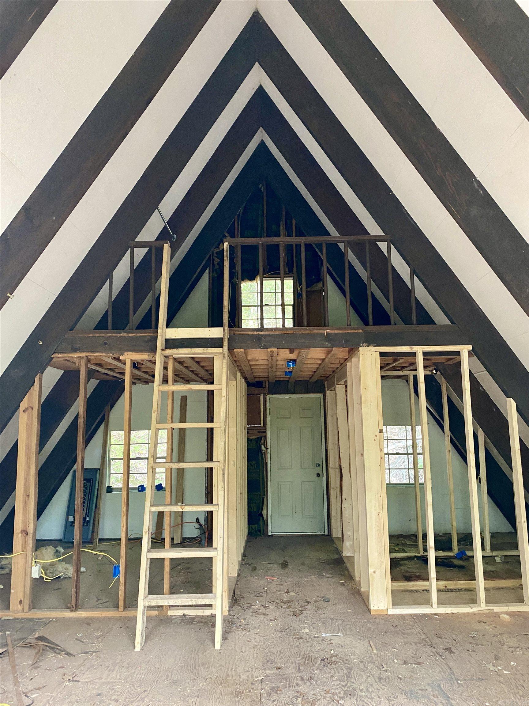 1494 Private Road 2704  London, AR