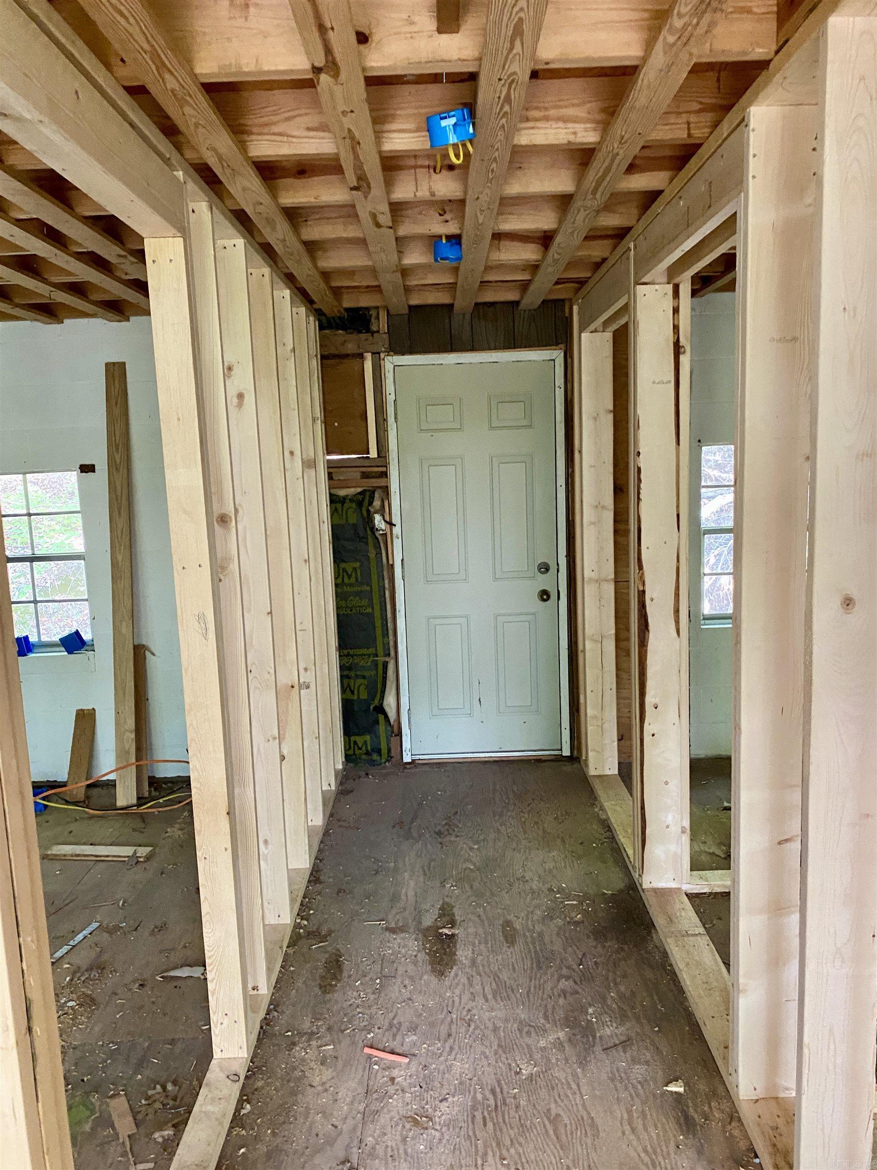 1494 Private Road 2704  London, AR