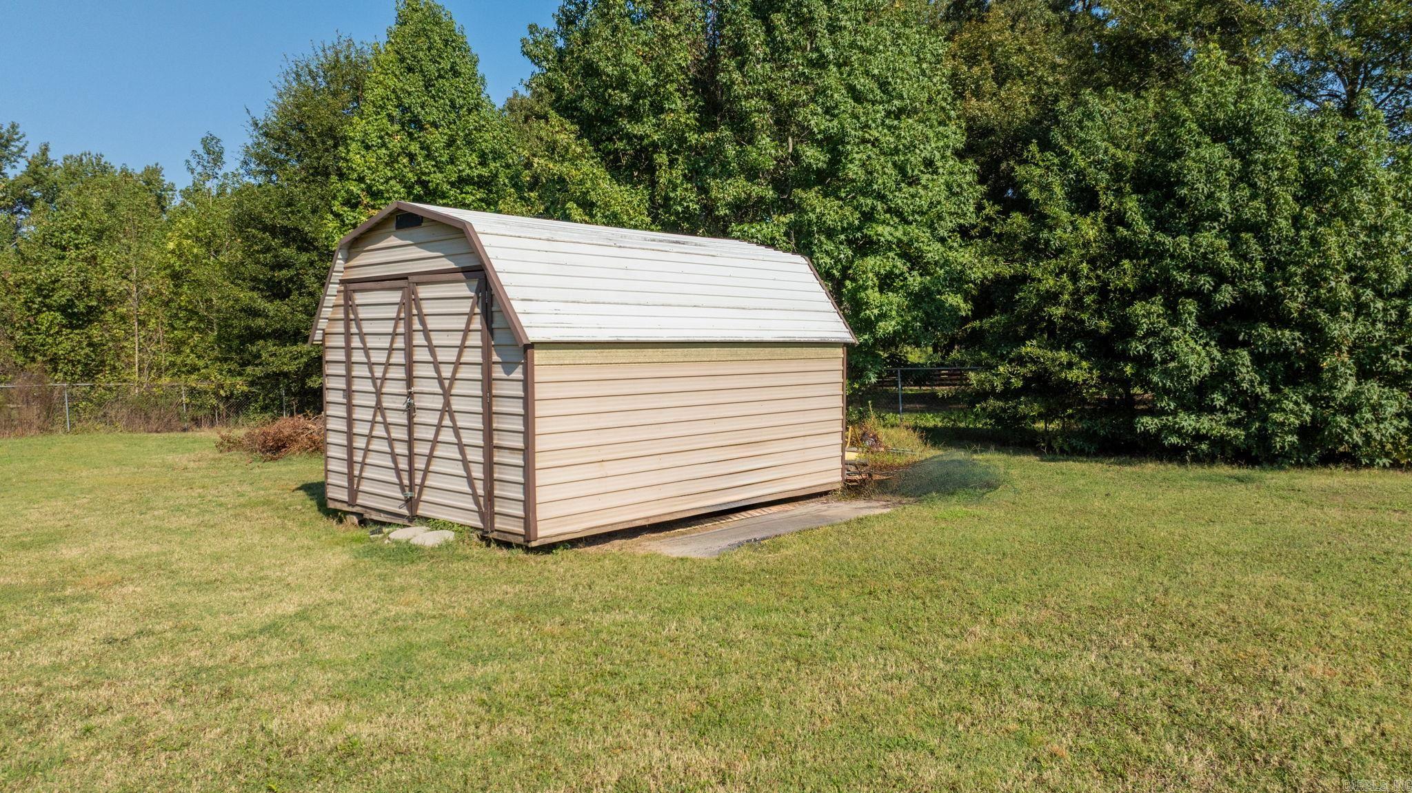 50 Saddle Brook  Austin, AR