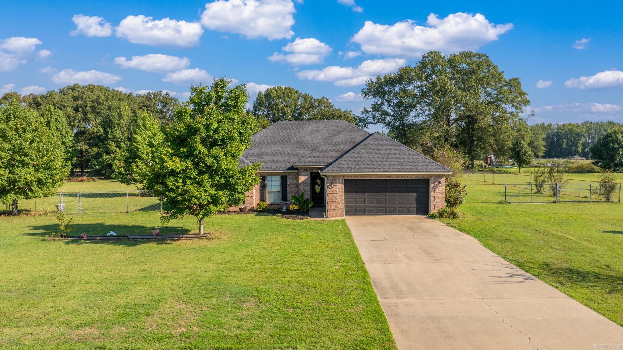 50 Saddle Brook  Austin, AR