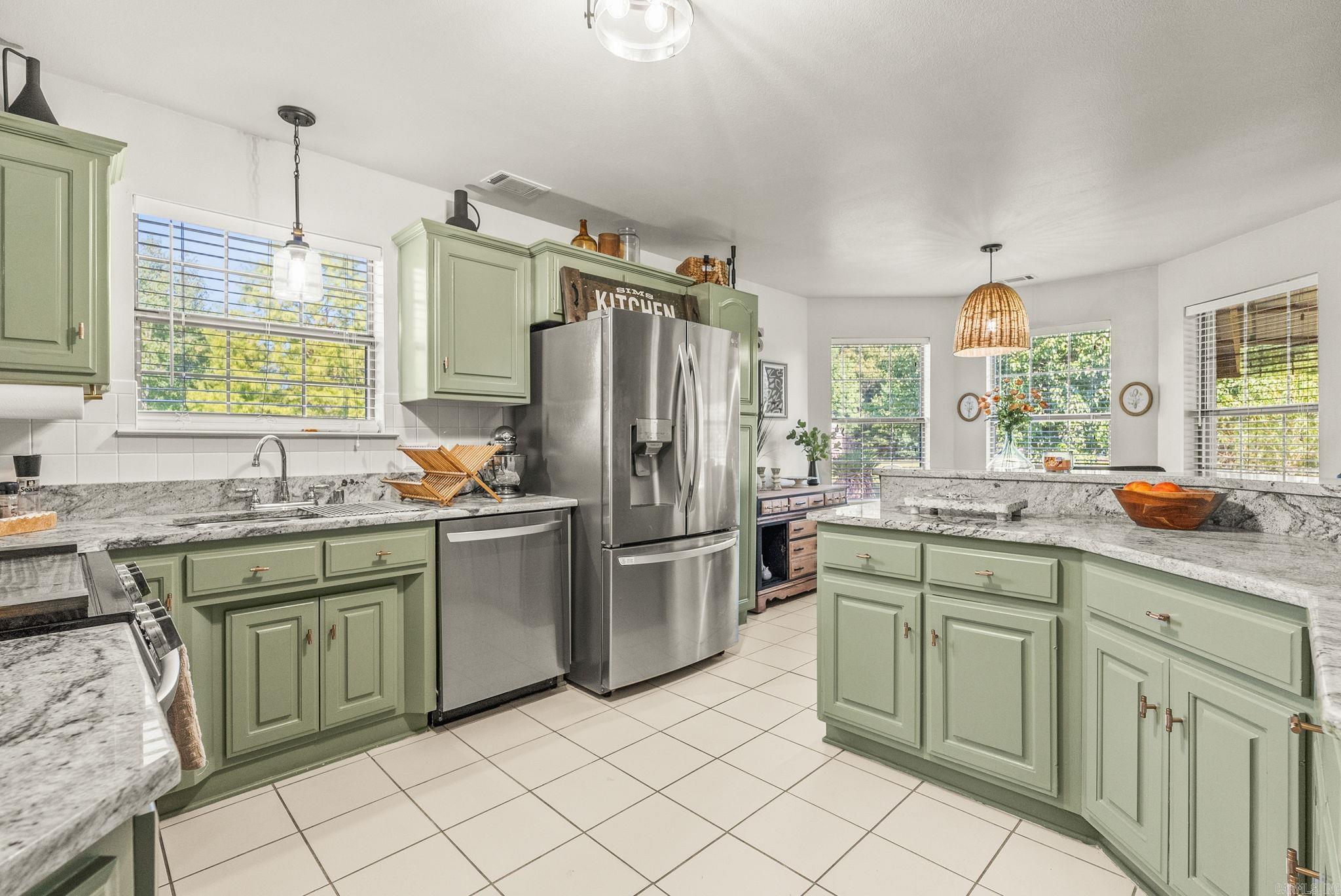 50 Saddle Brook  Austin, AR