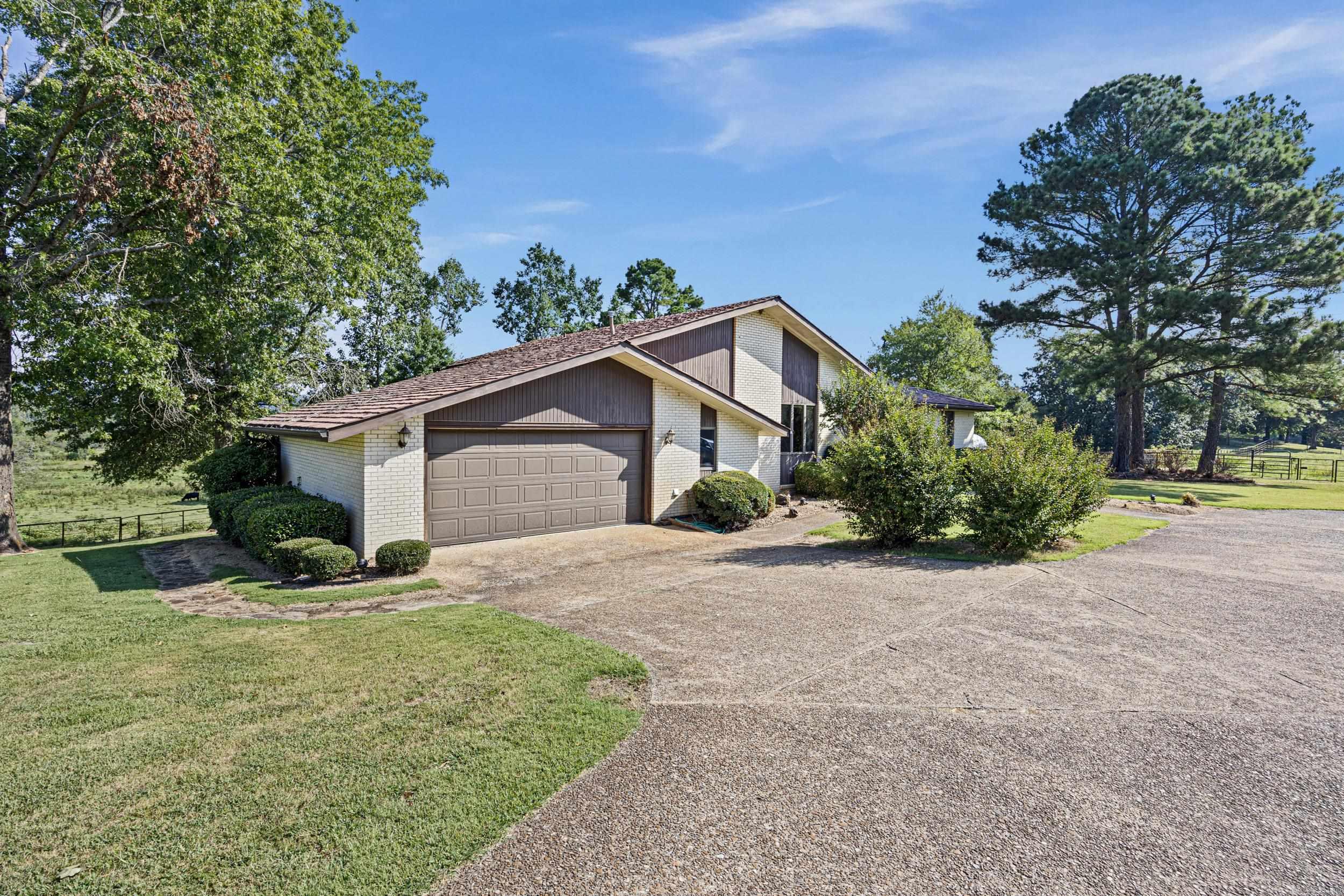 18015 E State Highway 28  Ola, AR
