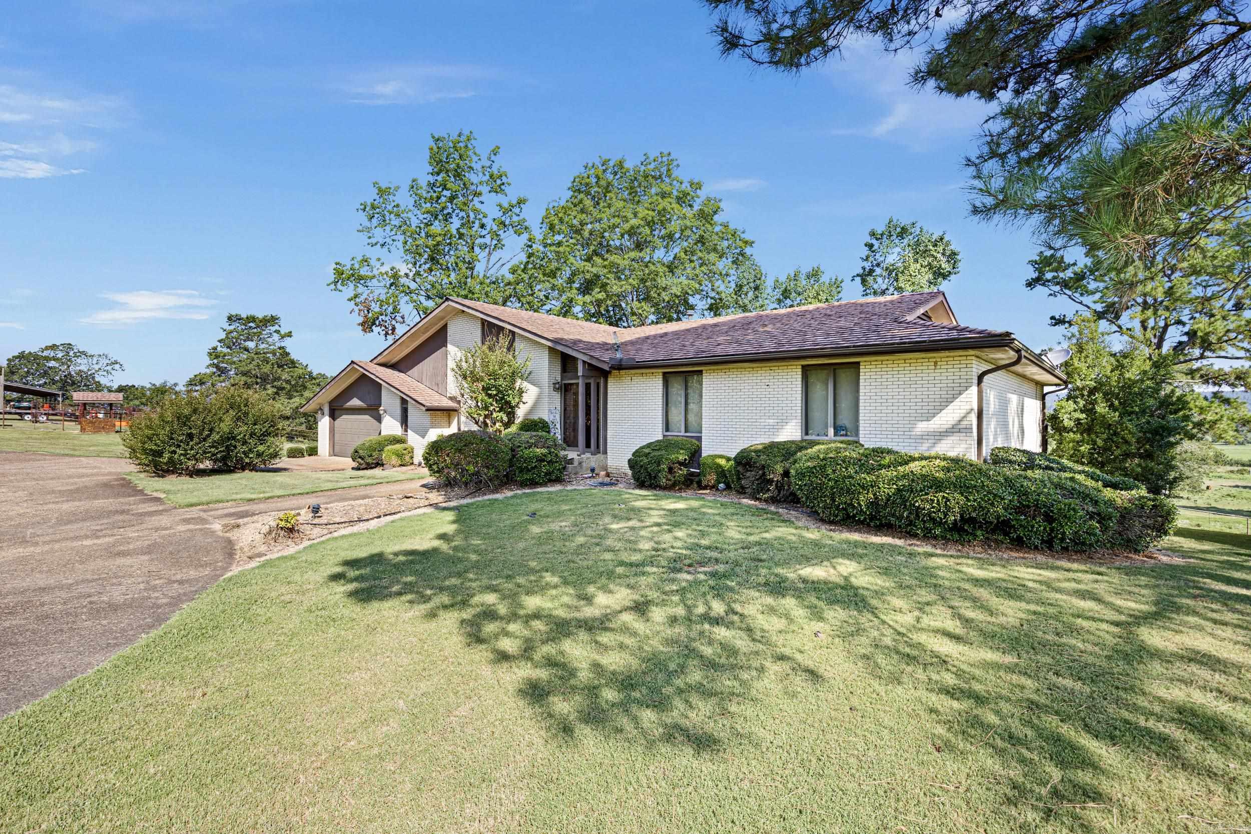 18015 E State Highway 28  Ola, AR