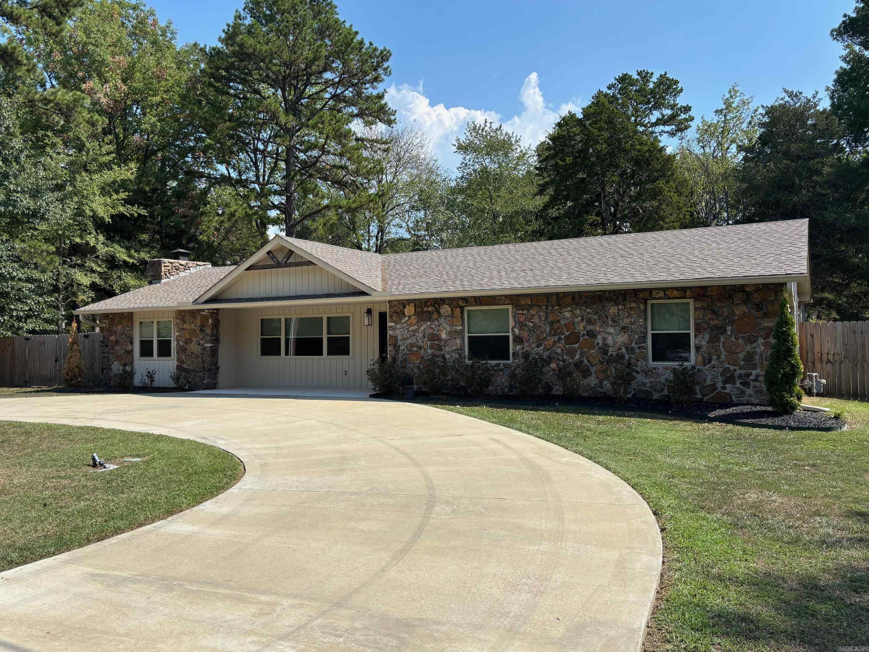419 N 15th St.  Heber Springs, AR