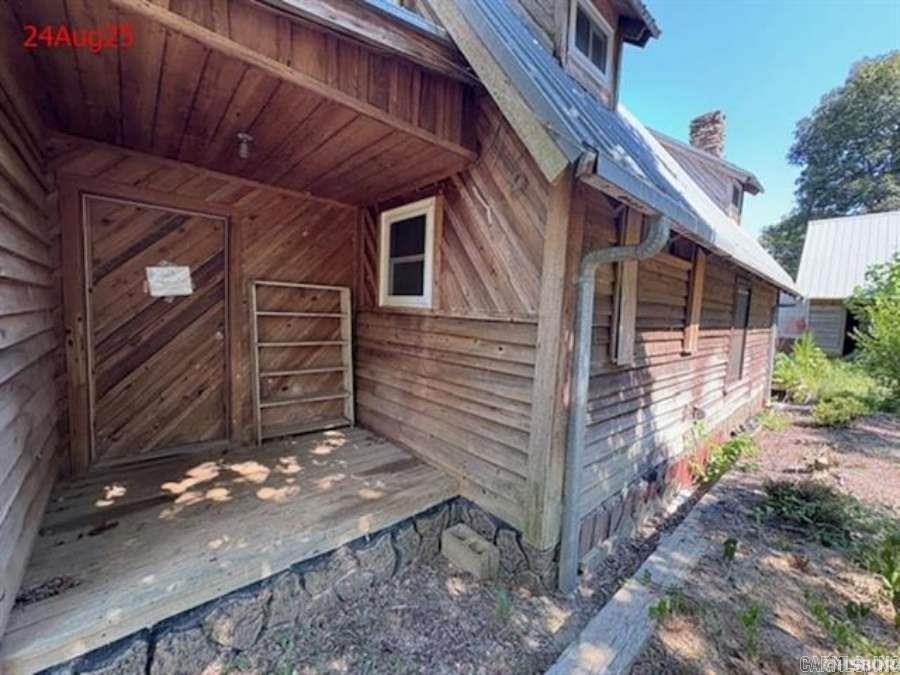 135 Burnett Road  Delight, AR
