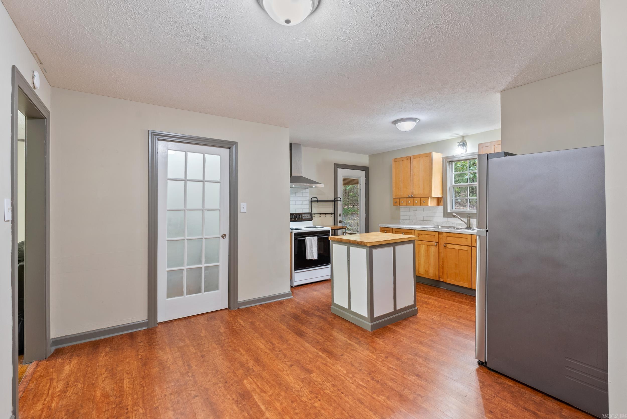 30 Conwell  Conway, AR