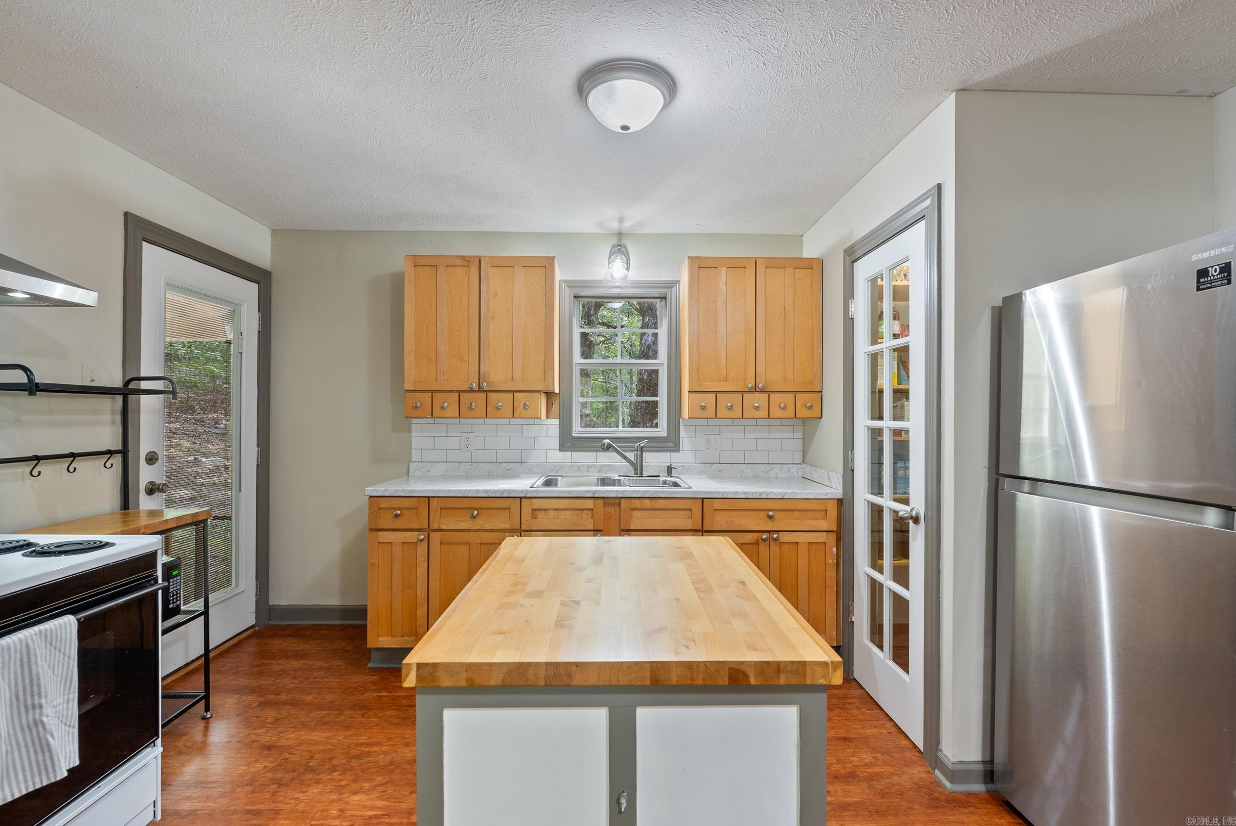 30 Conwell  Conway, AR