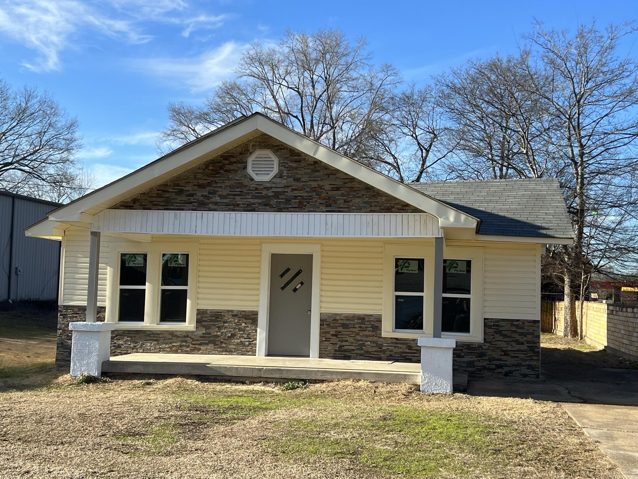 516 E 2nd South  Prescott, AR
