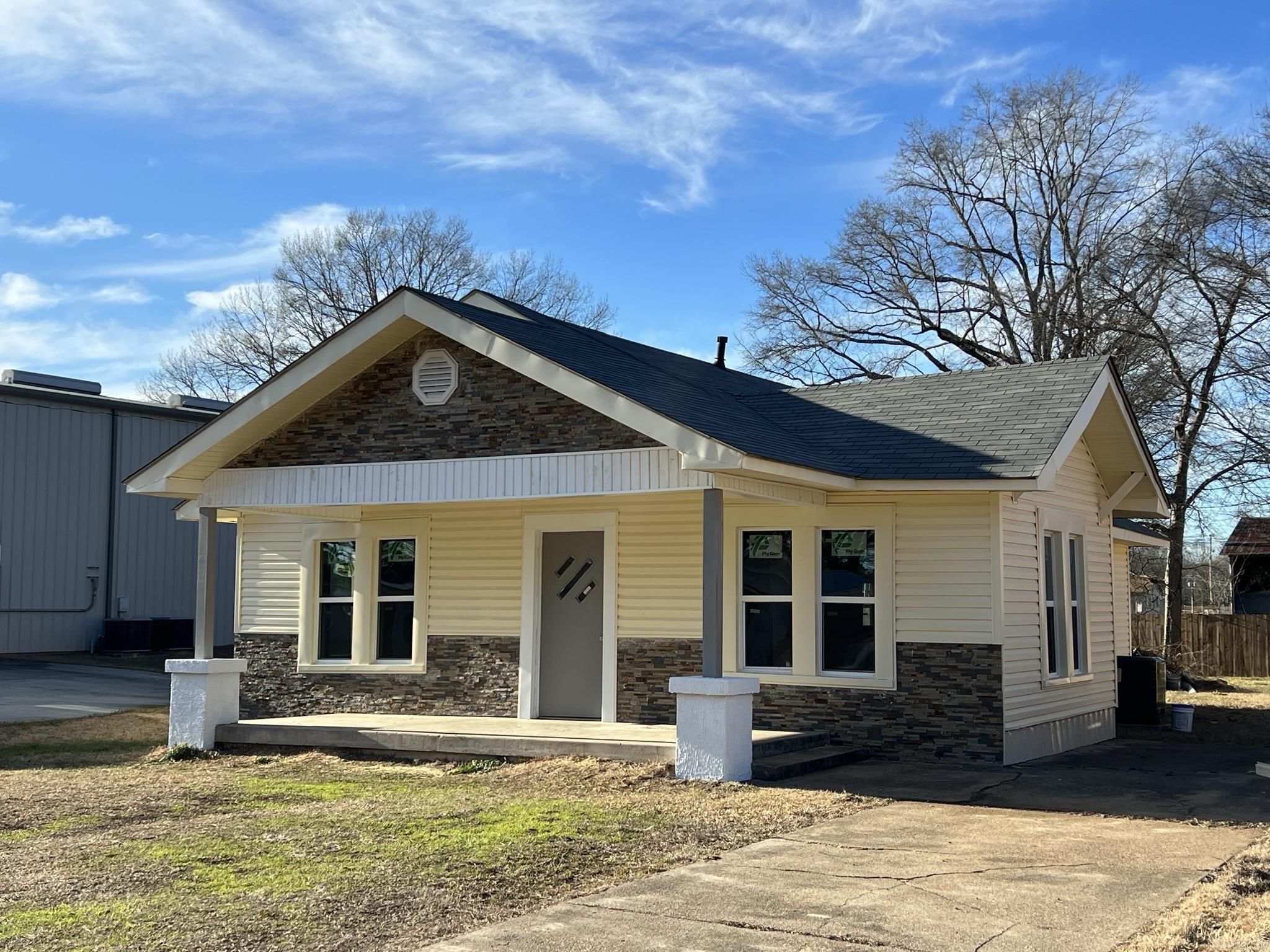 516 E 2nd South  Prescott, AR