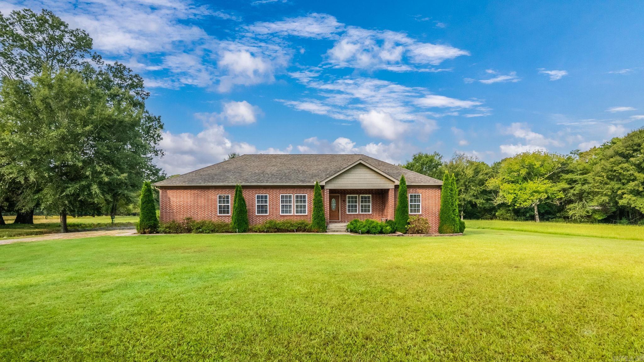 15702 E Railroad  Roland, AR
