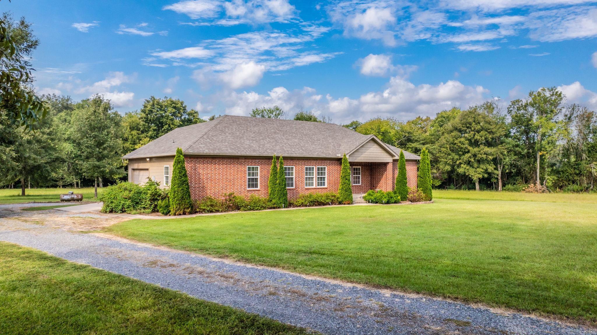 15702 E Railroad  Roland, AR