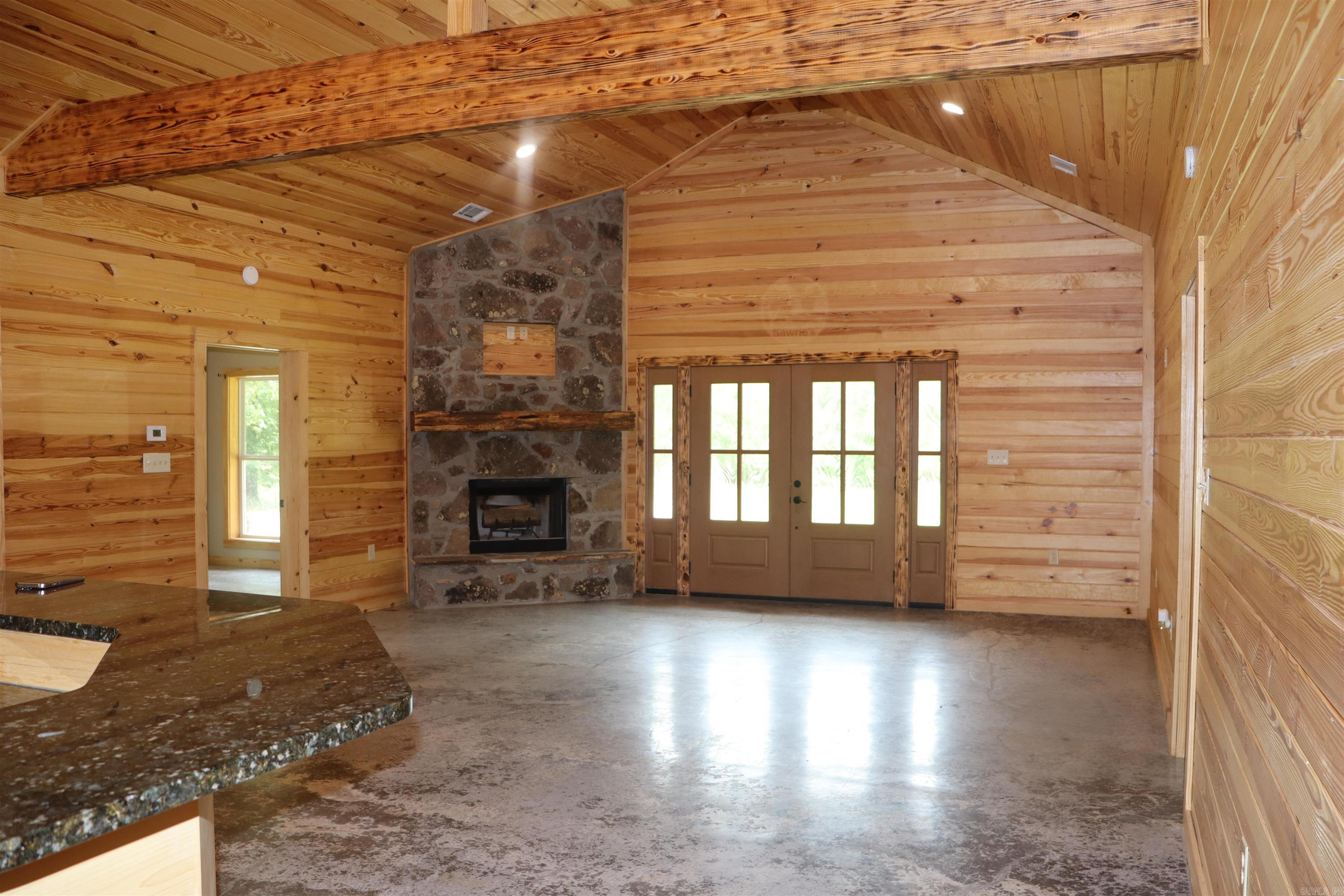 426 Bondair Road  Greers Ferry, AR