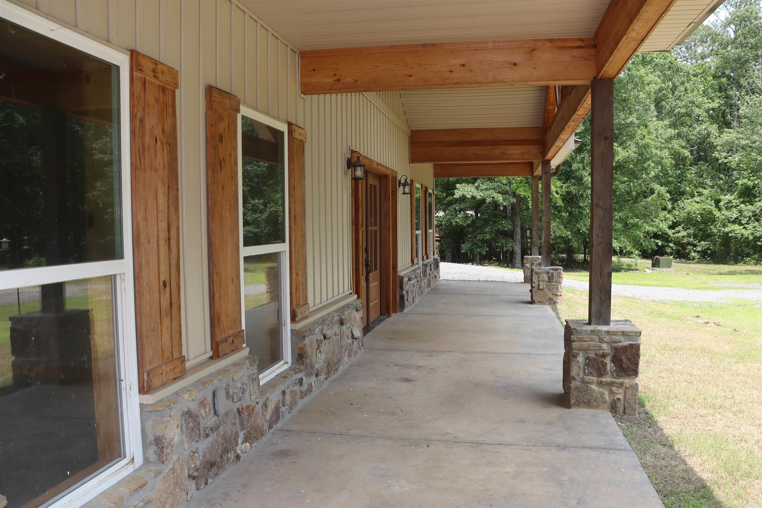 426 Bondair Road  Greers Ferry, AR
