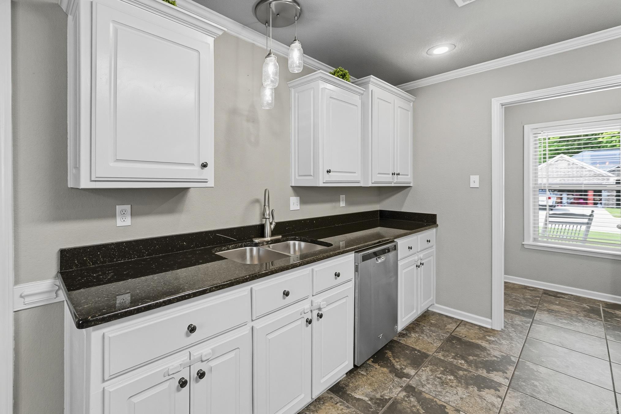 169 Creekside  Austin, AR