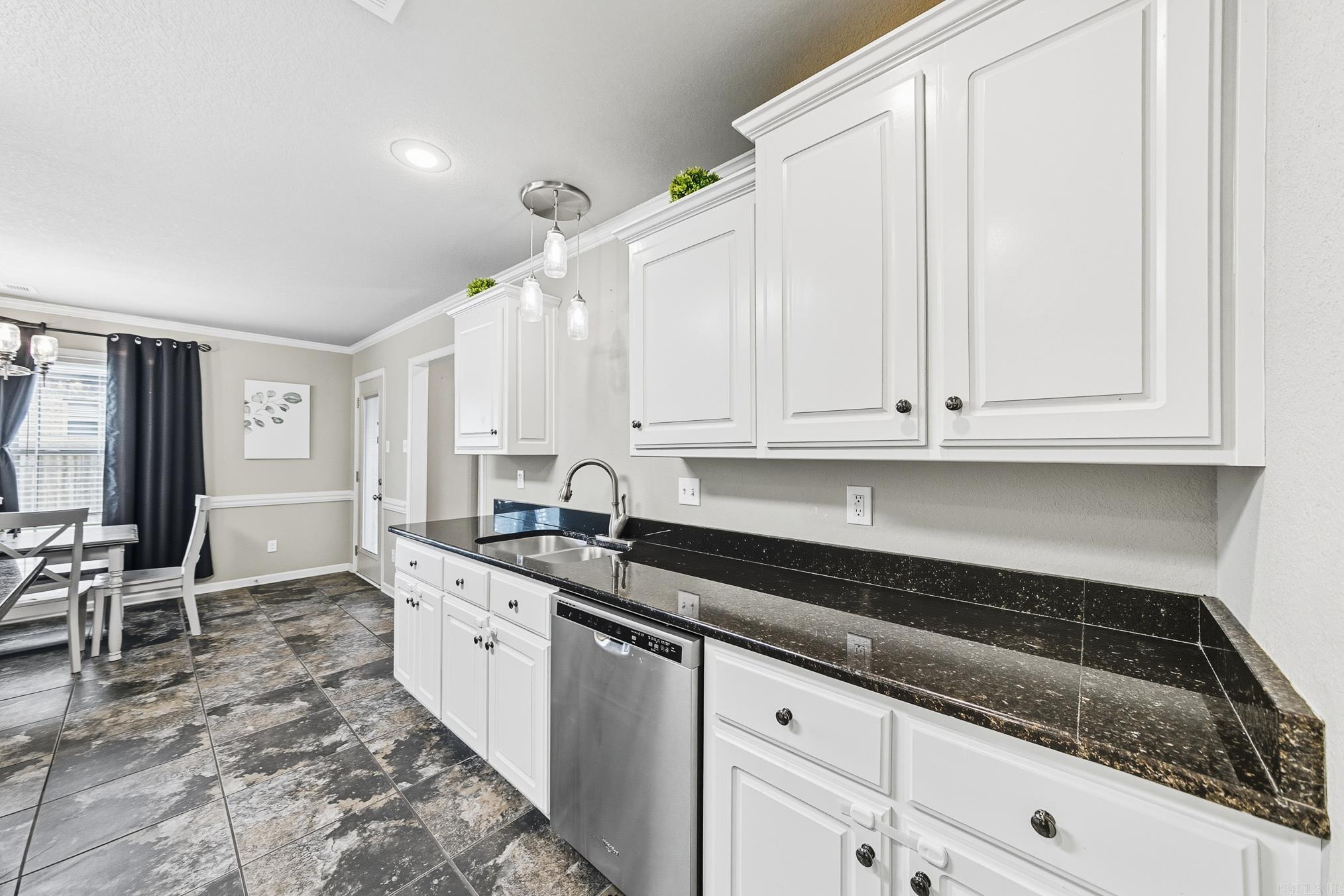 169 Creekside  Austin, AR