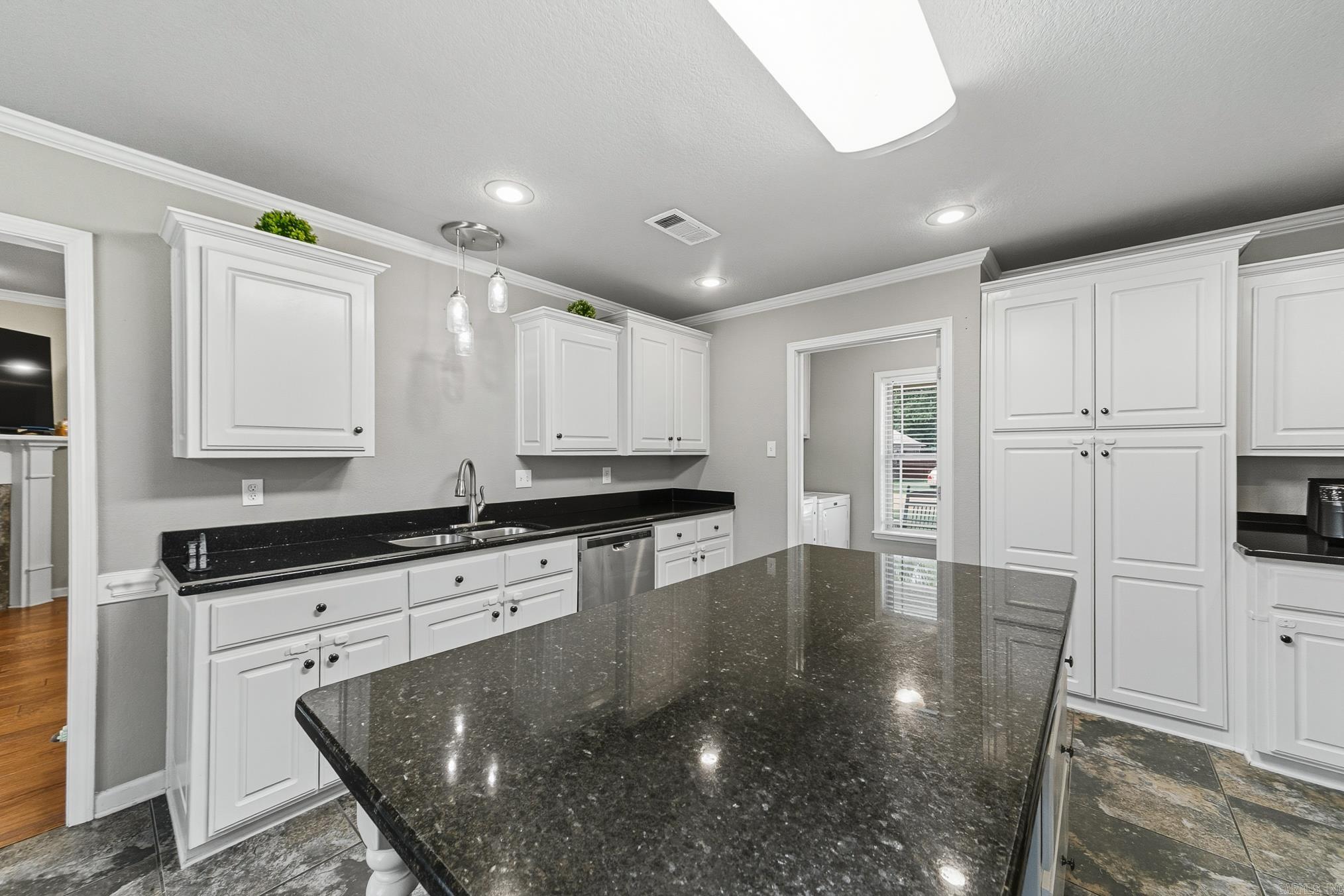 169 Creekside  Austin, AR