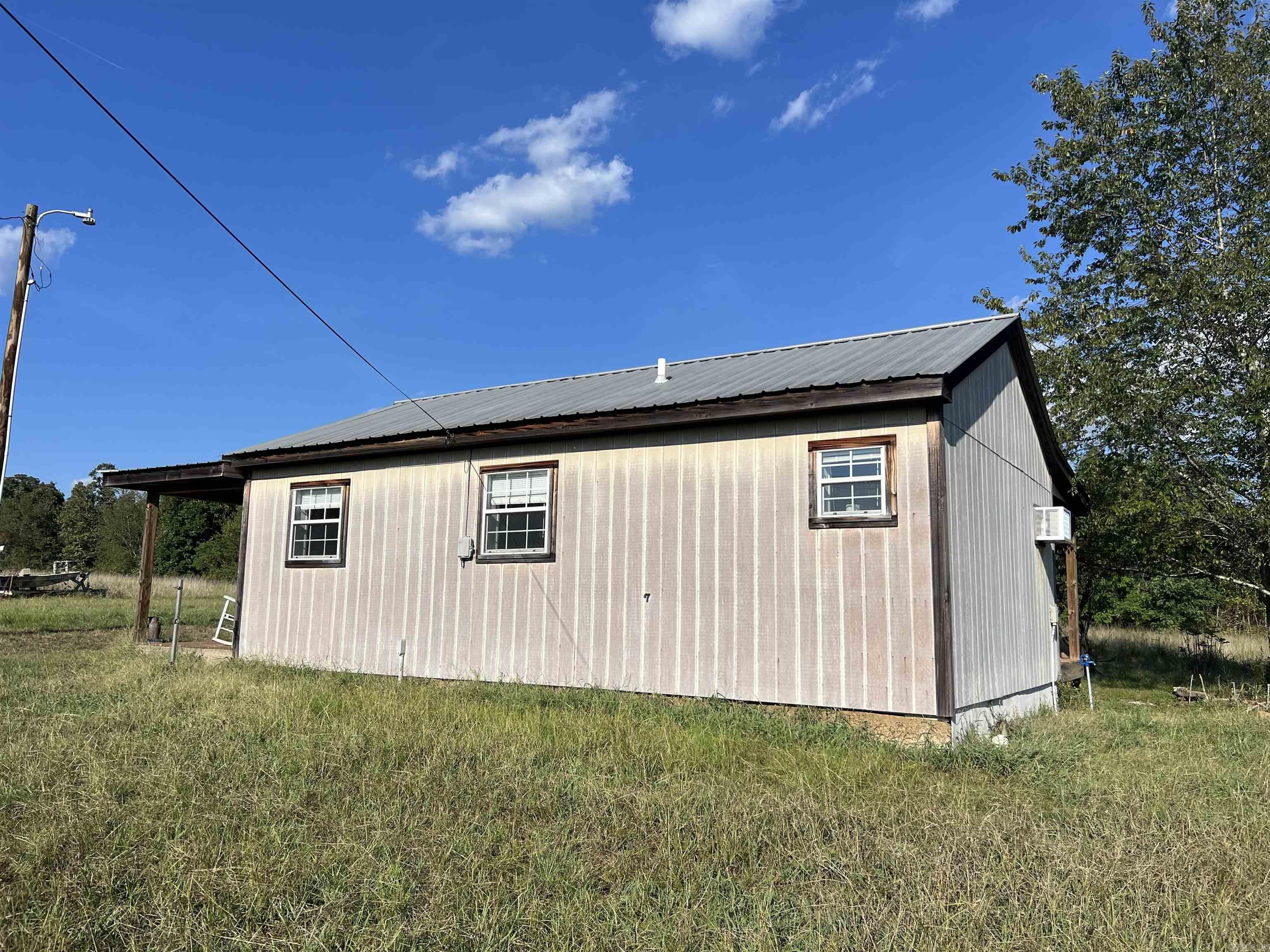 1435 Burnt Ridge Rd (Cabin)  Shirley, AR