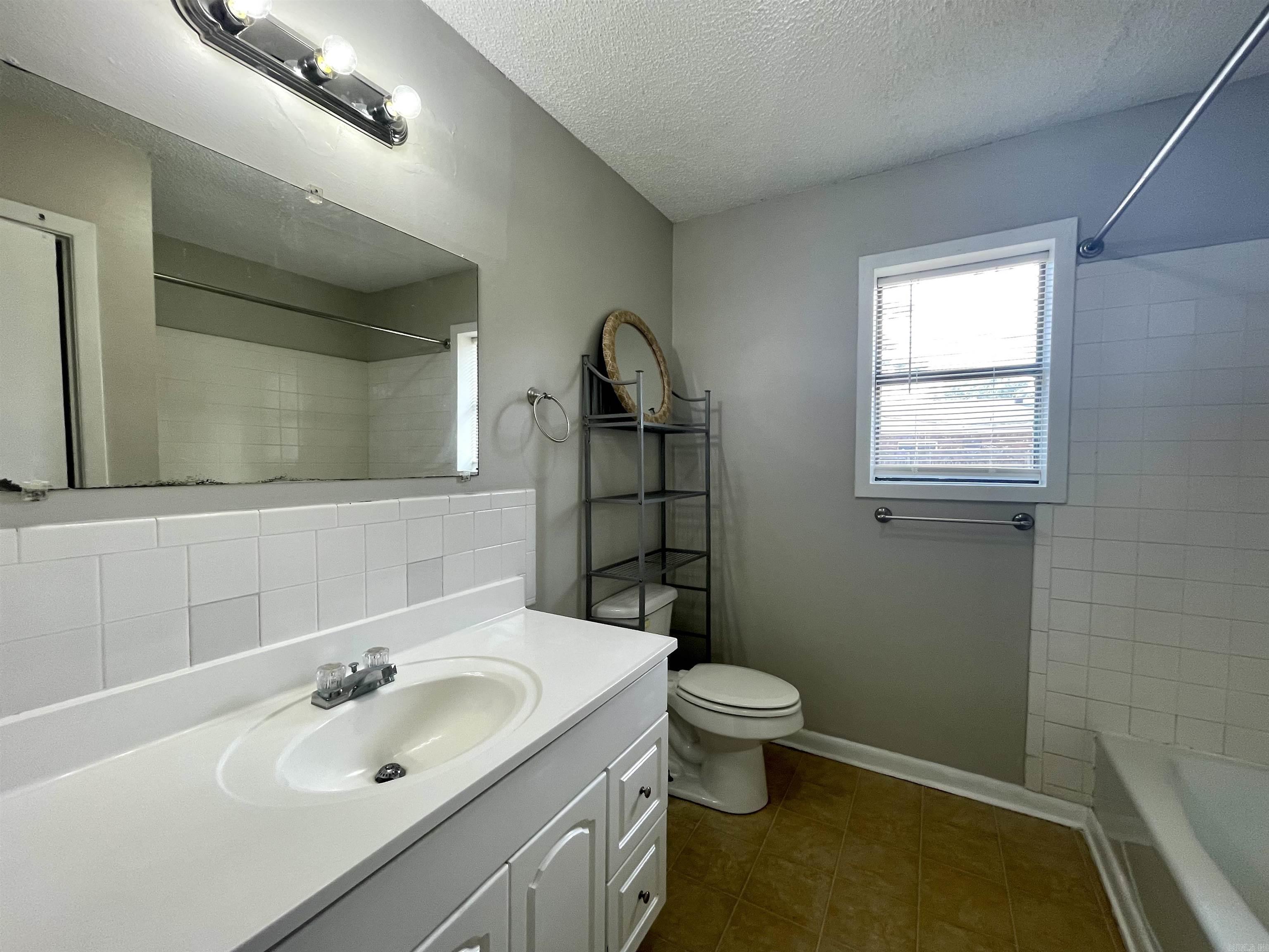 1009 Opal  Lake City, AR
