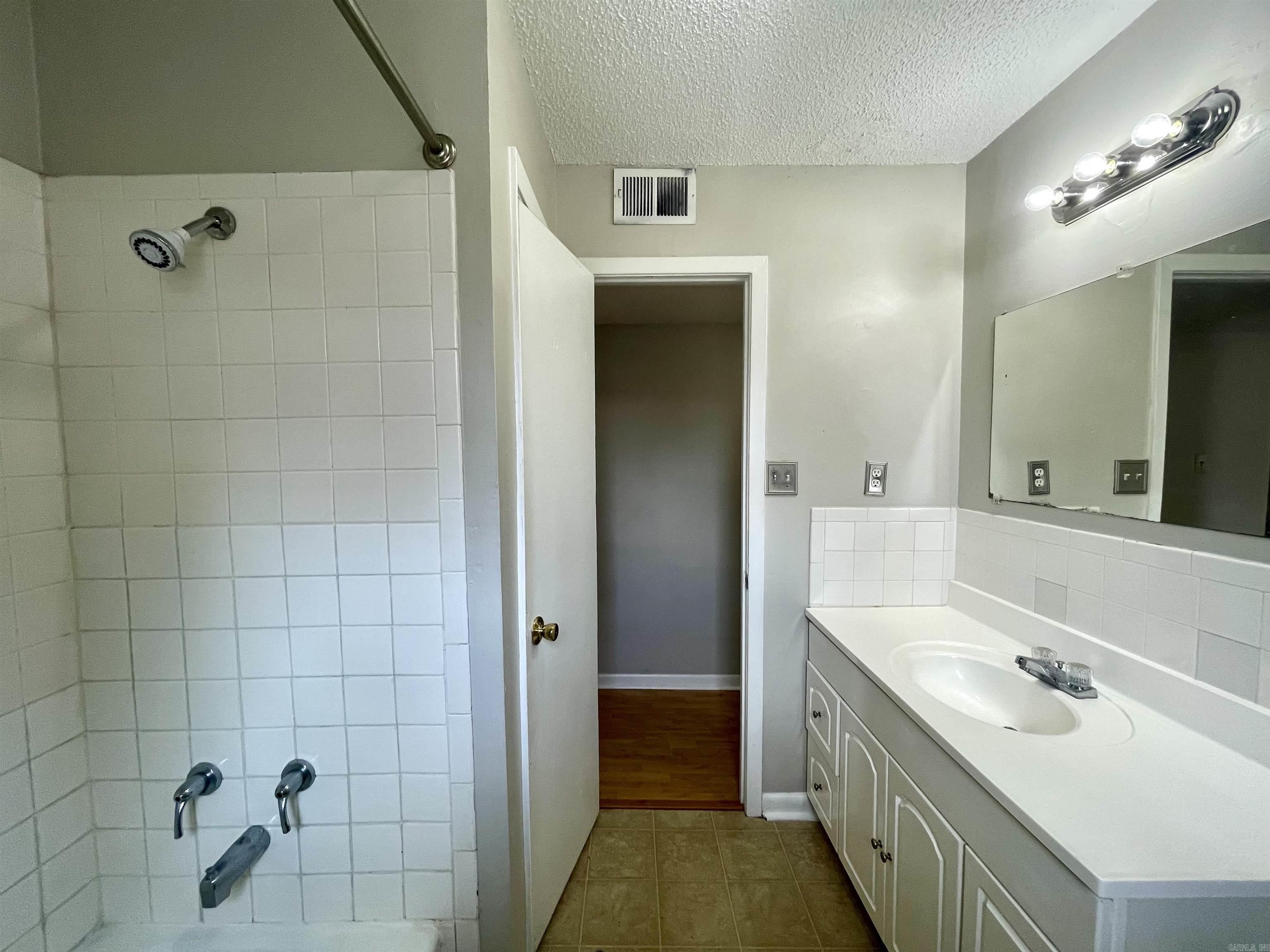 1009 Opal  Lake City, AR