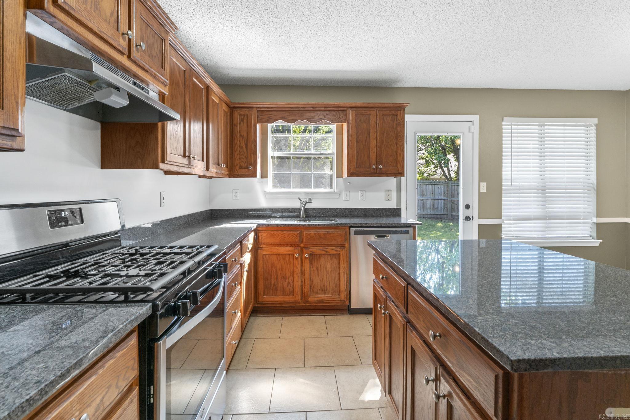 2309 Cherry Creek  Bryant, AR