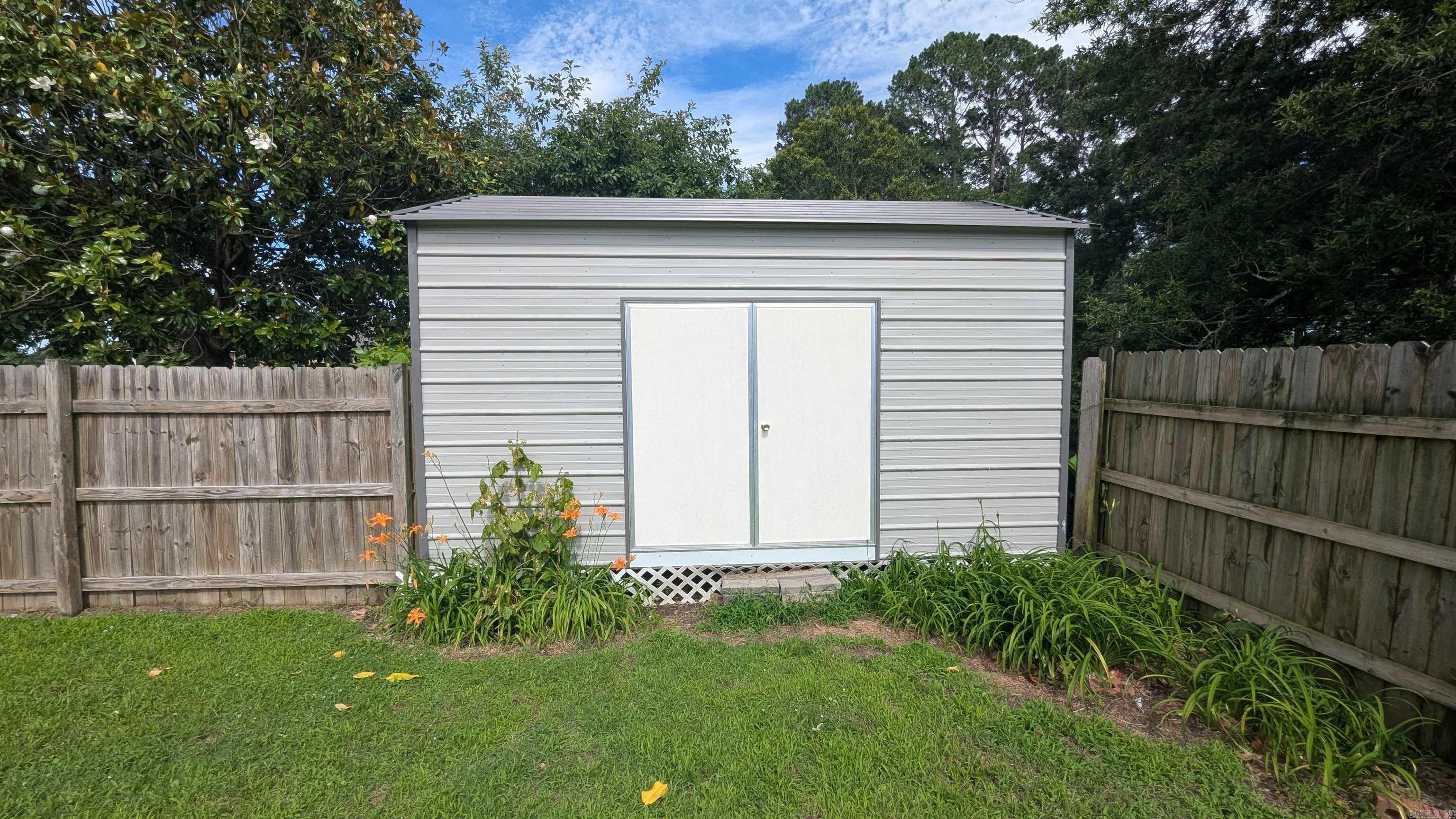 620 N Main St  Grubbs, AR