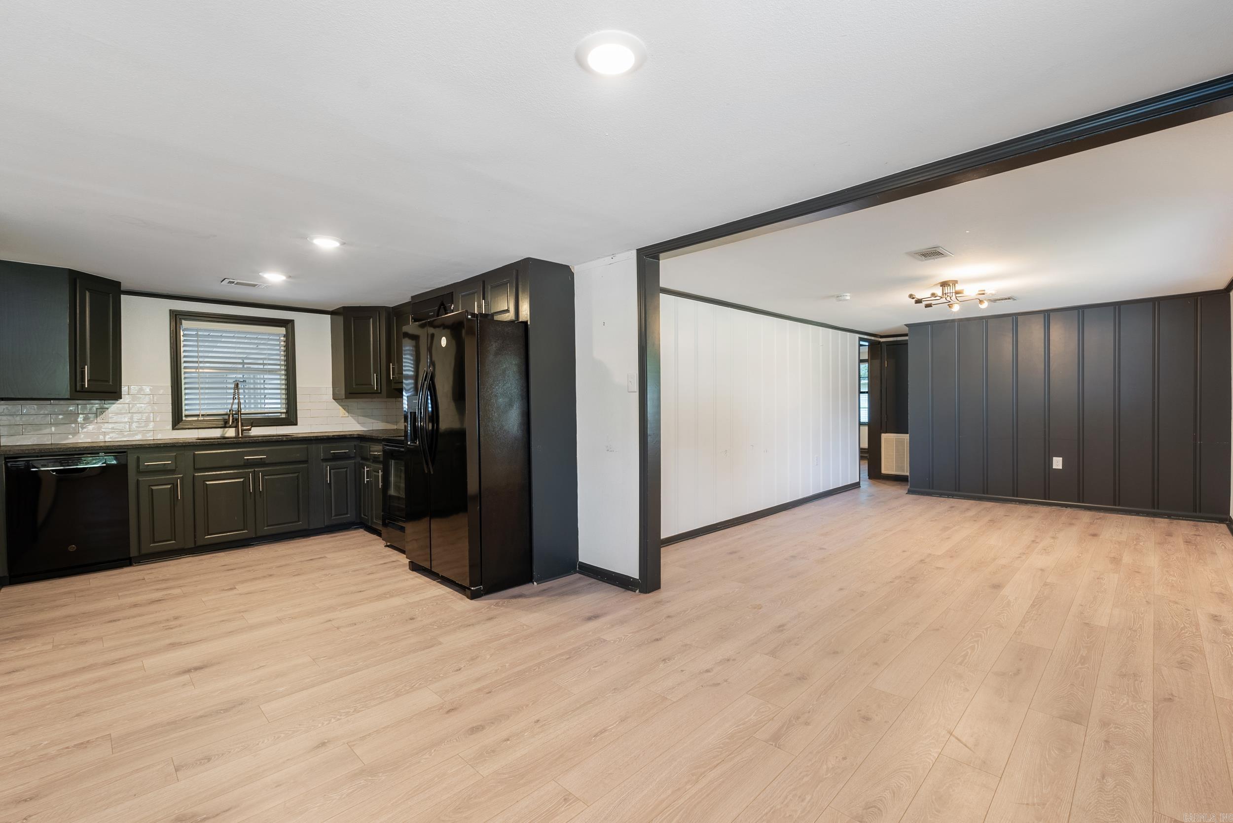 1951 Torreyson St.  Conway, AR