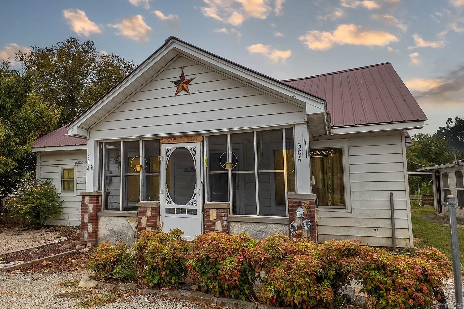304 W Church Street  Salem, AR