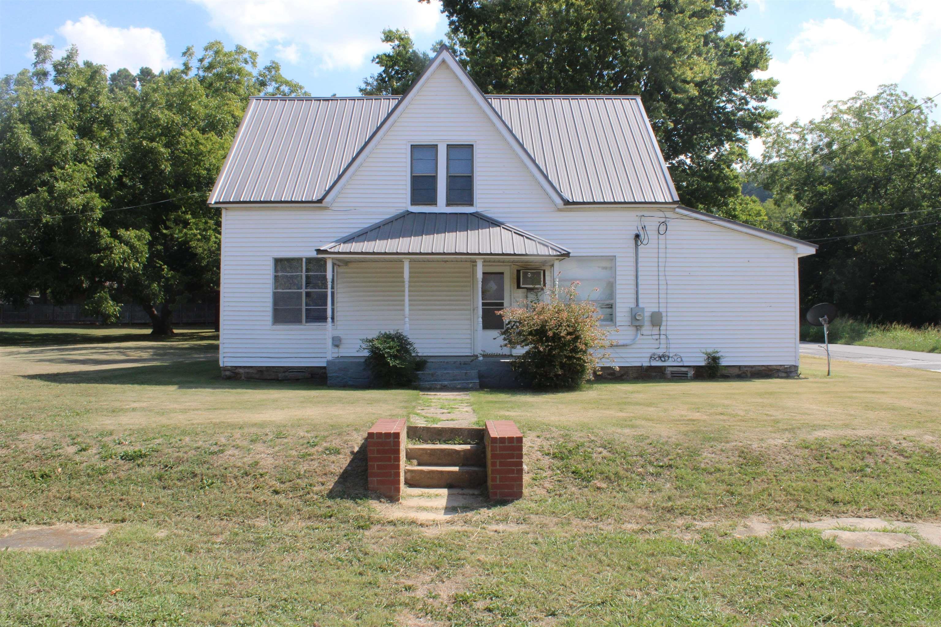 307 Campus Street  Marshall, AR