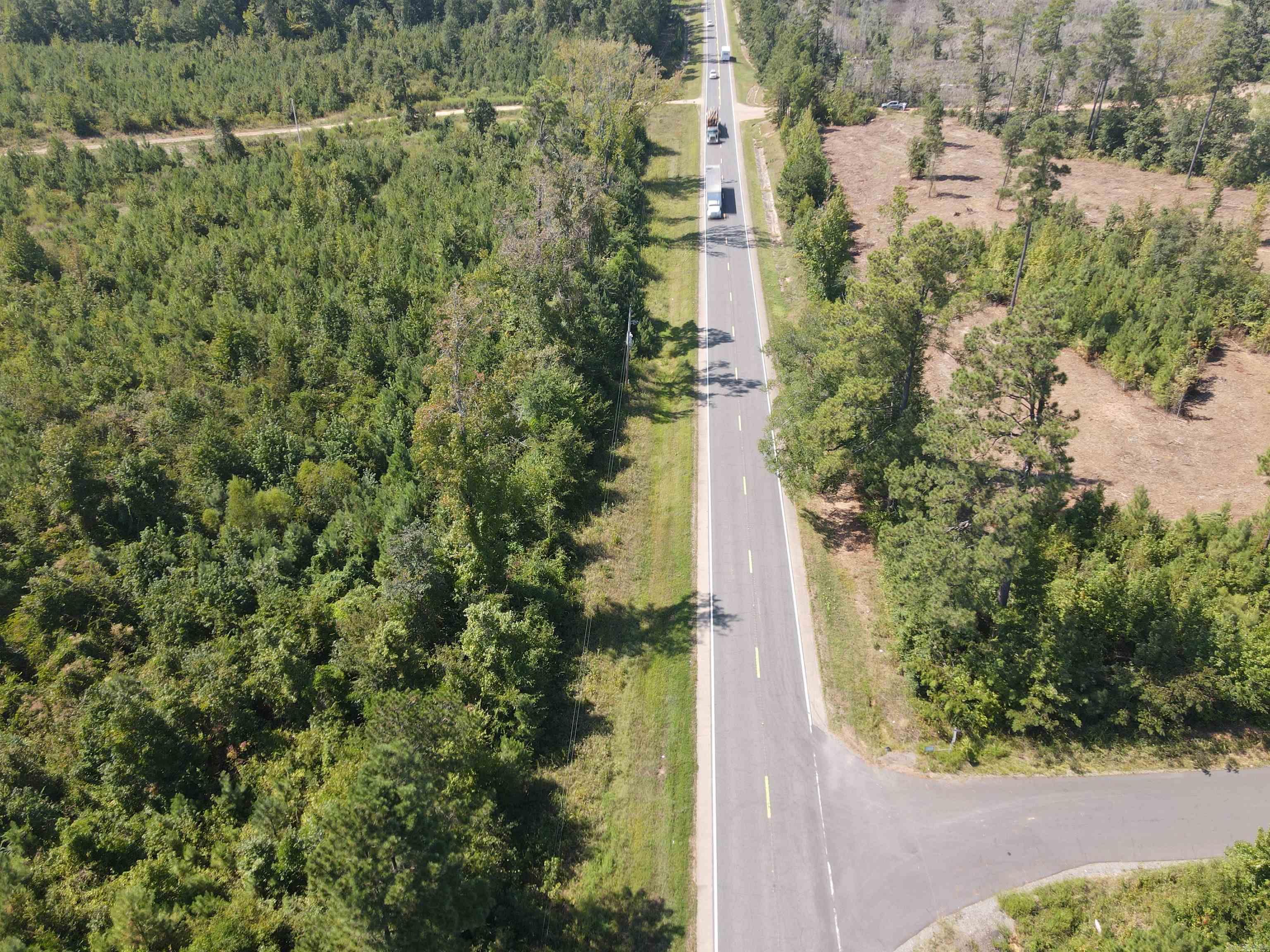 000 Ar 8  New Edinburg, AR