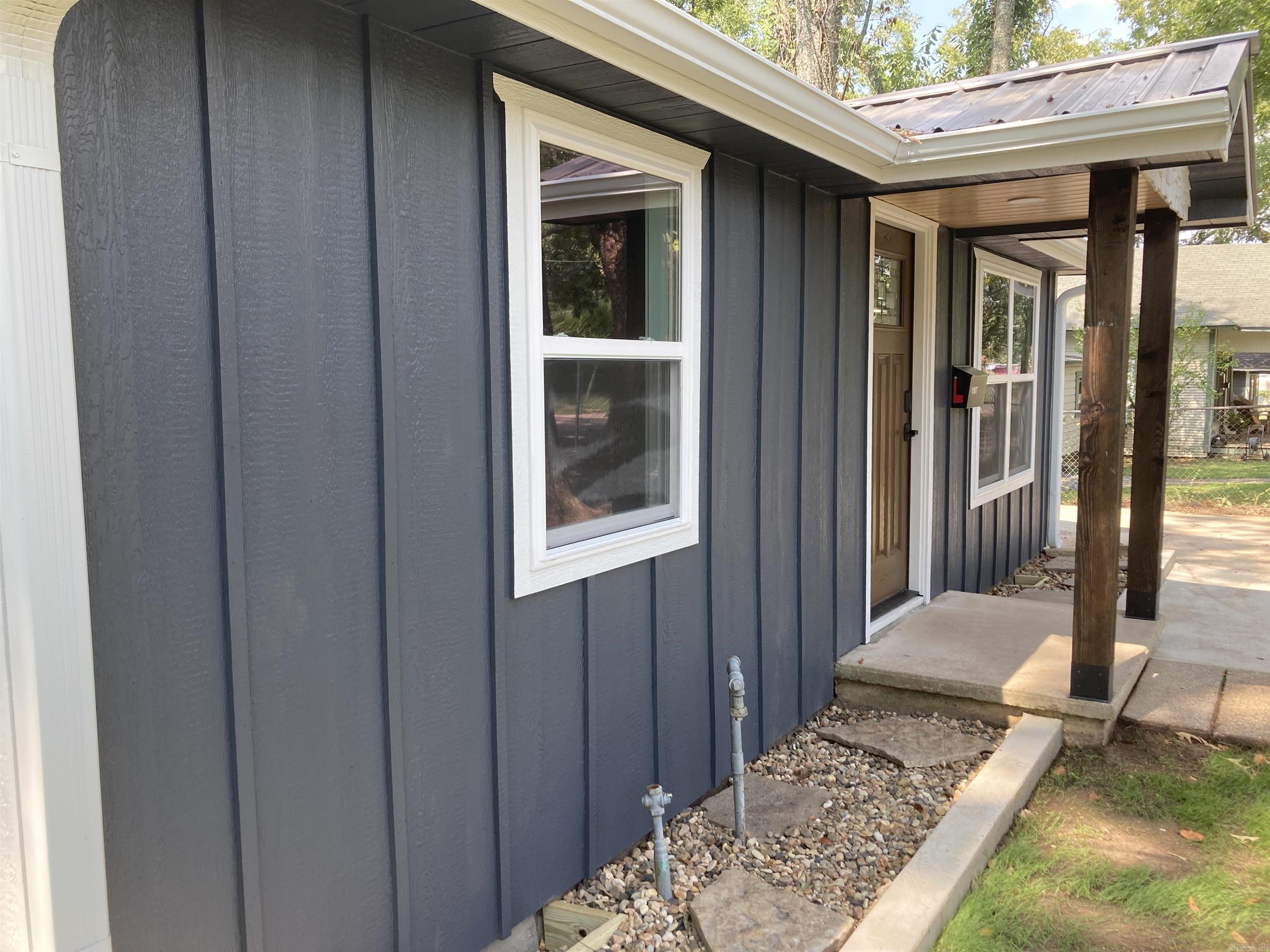 1007 9th  Mena, AR