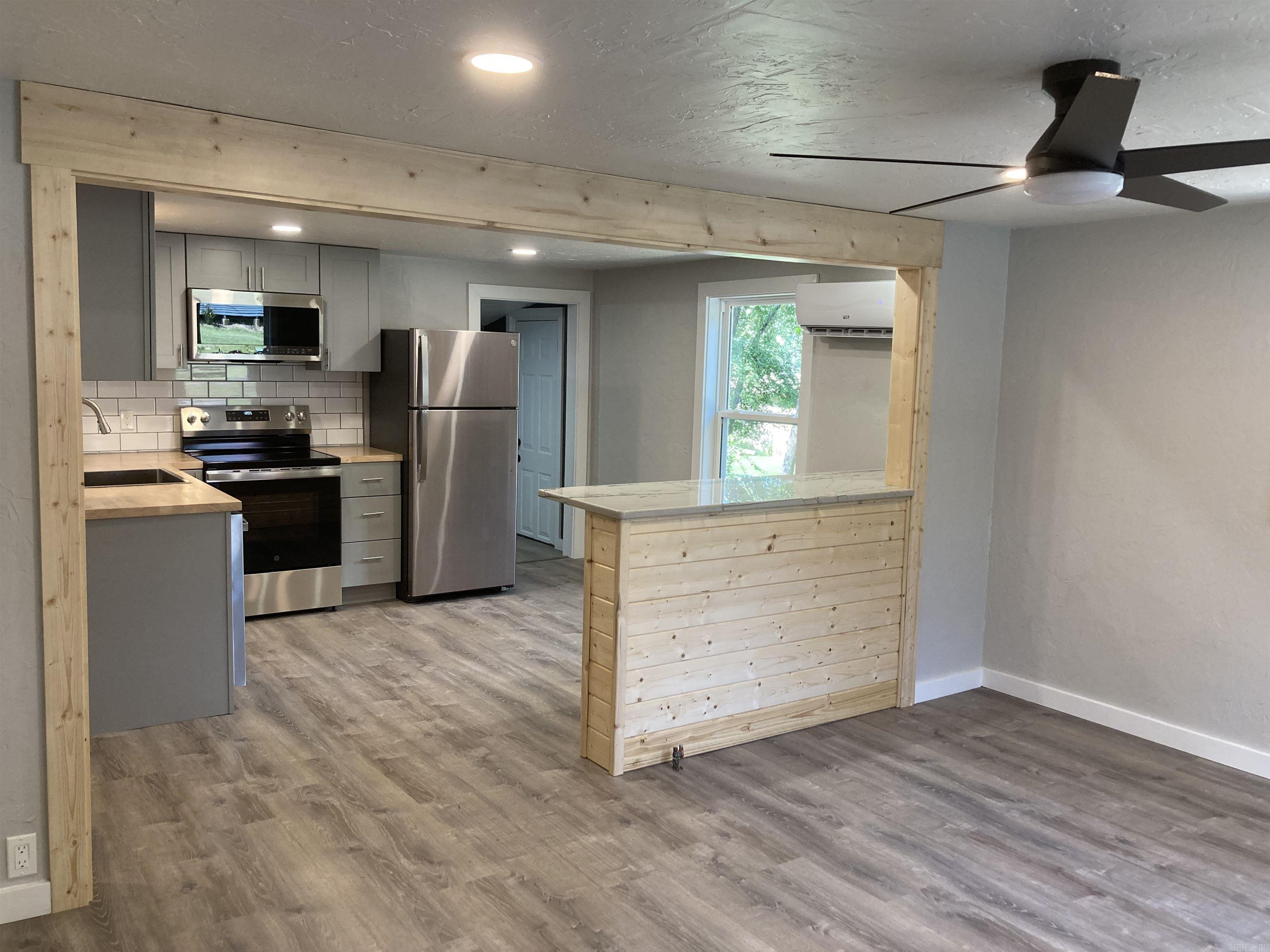 1007 9th  Mena, AR