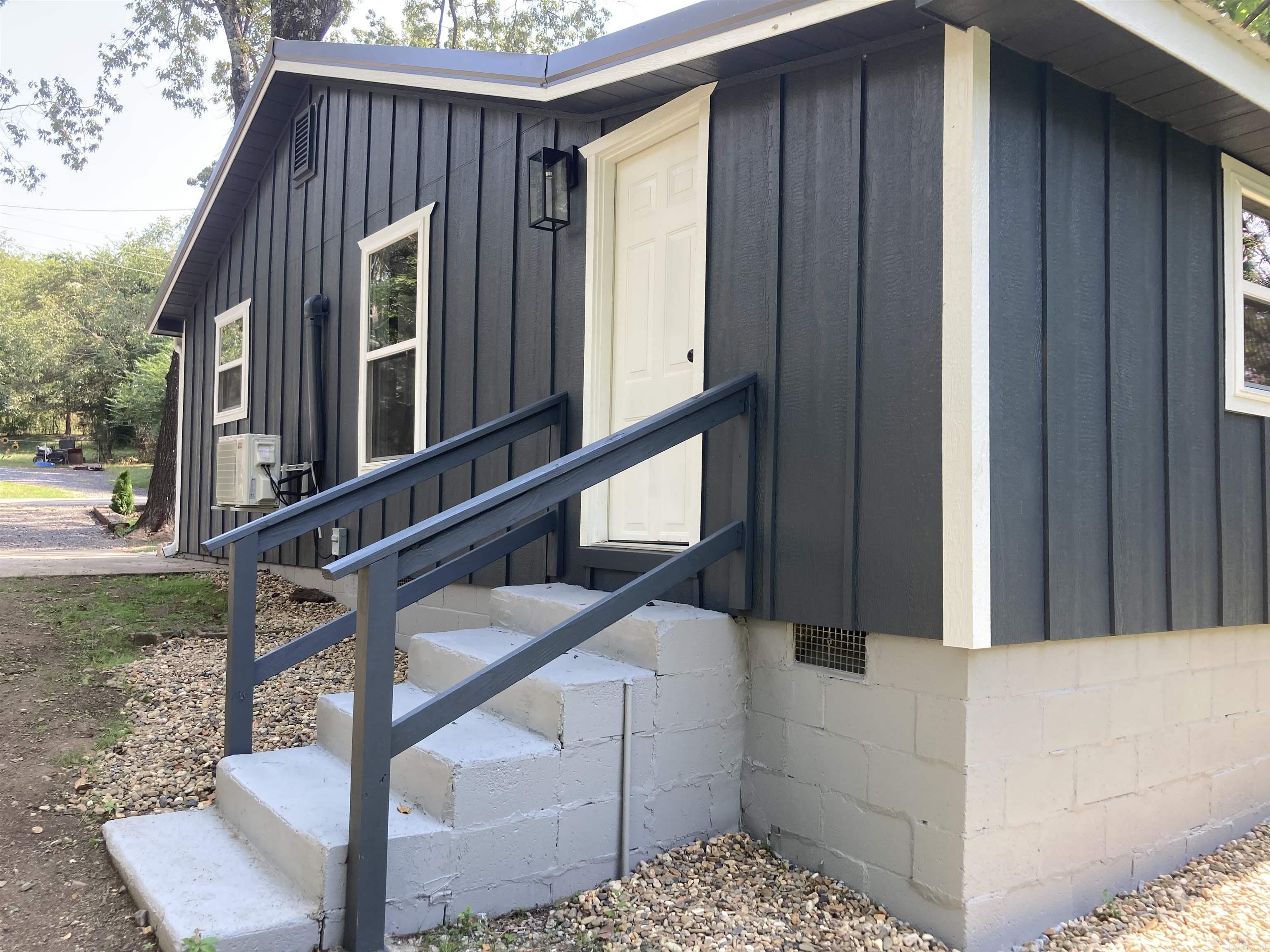 1007 9th  Mena, AR
