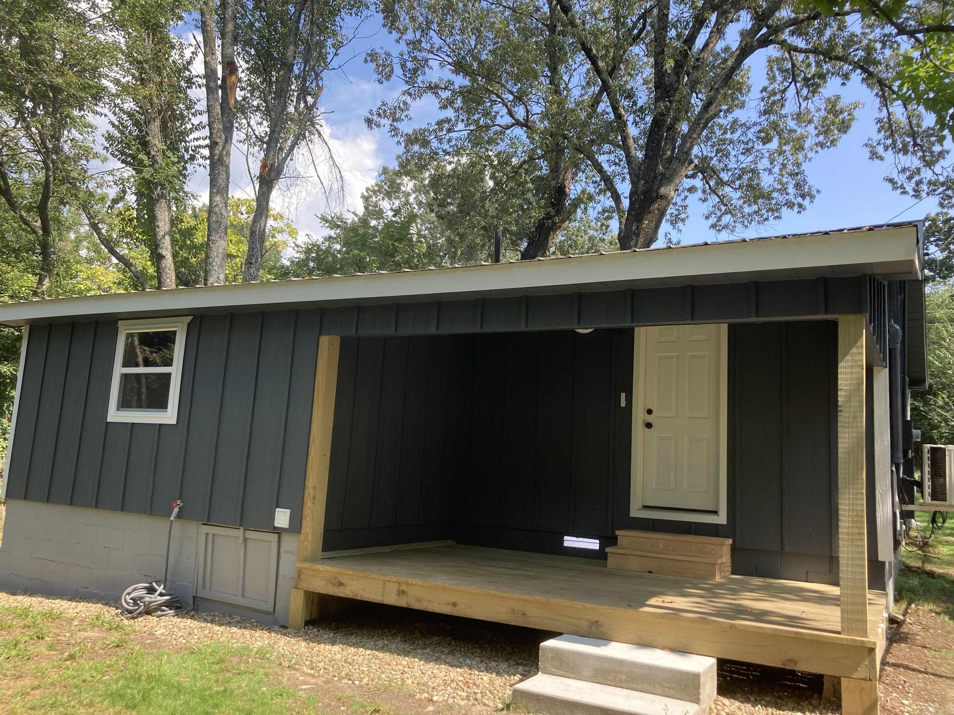 1007 9th  Mena, AR