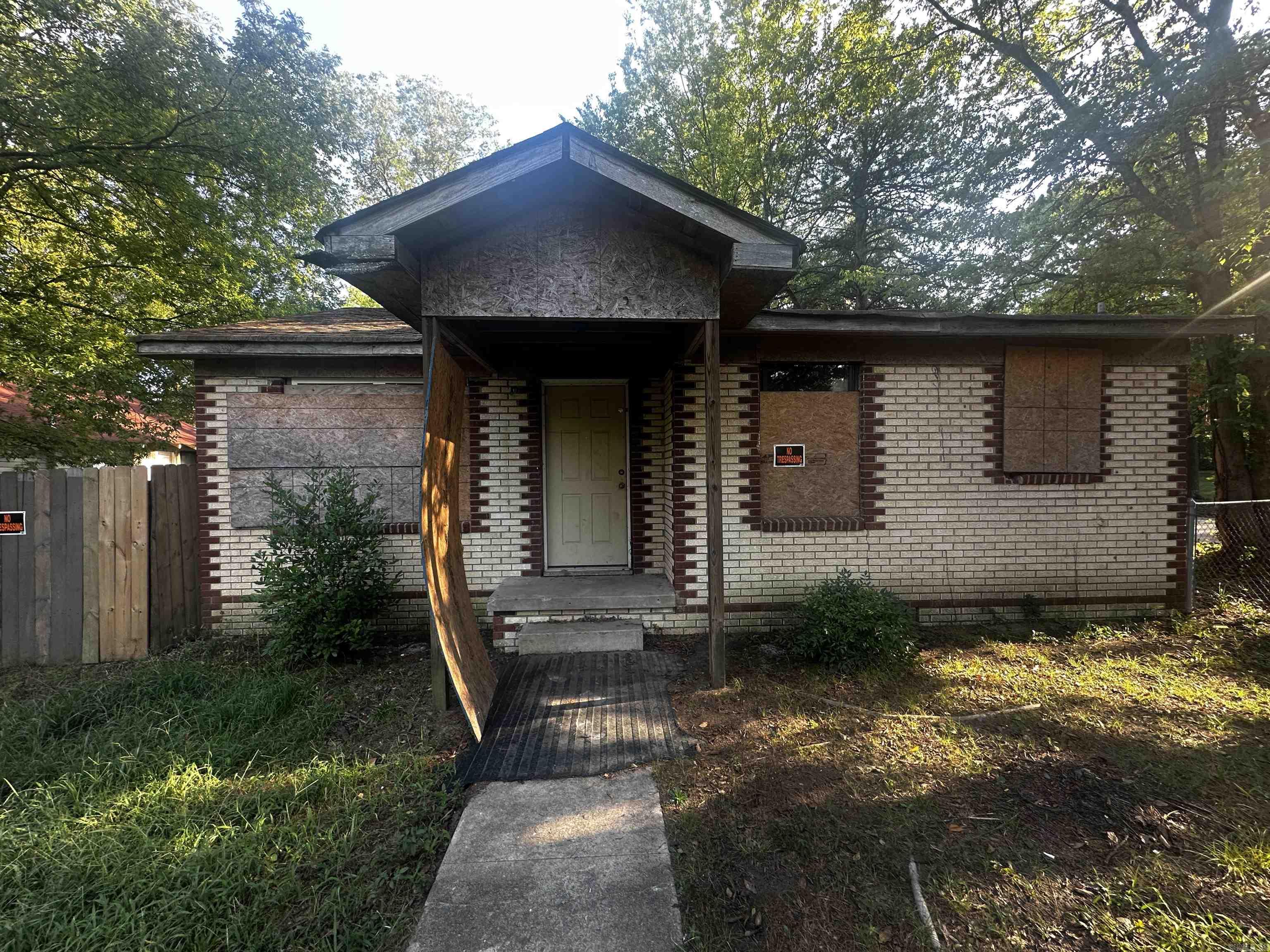 4423 W 23rd  Little Rock, AR