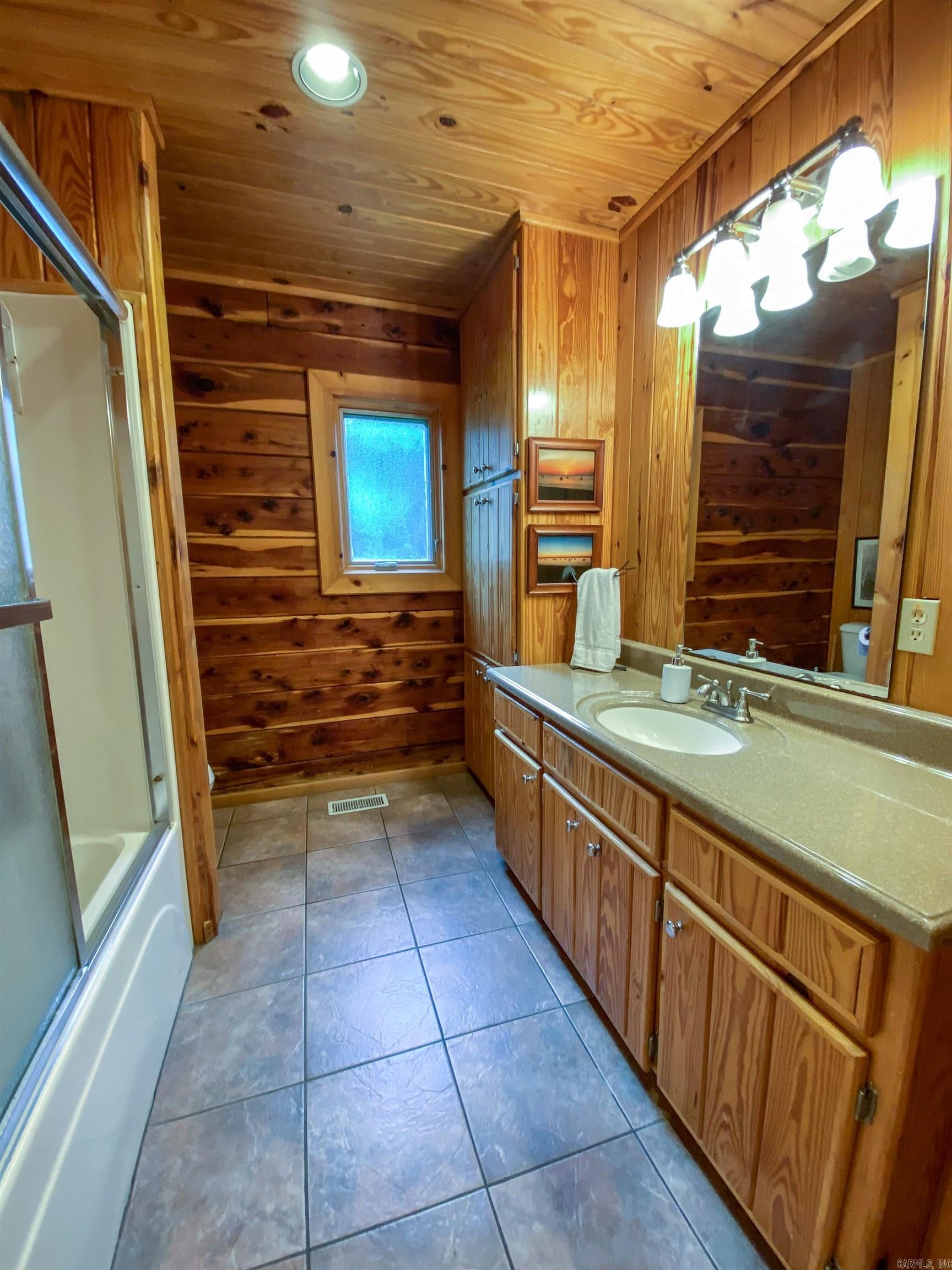 219 Beach Haven  Hot Springs, AR