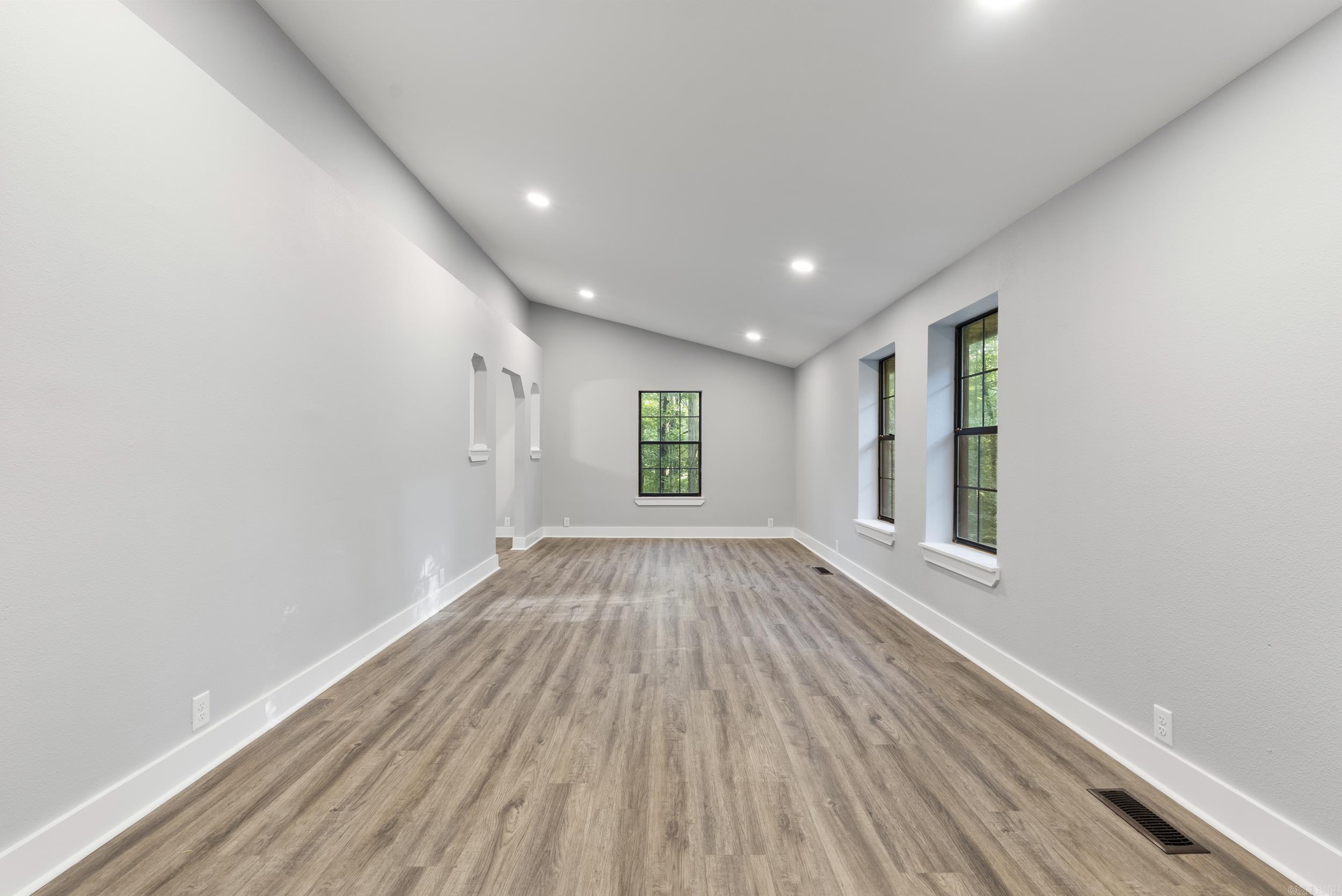 5751 RIDGEWAY  Benton, AR