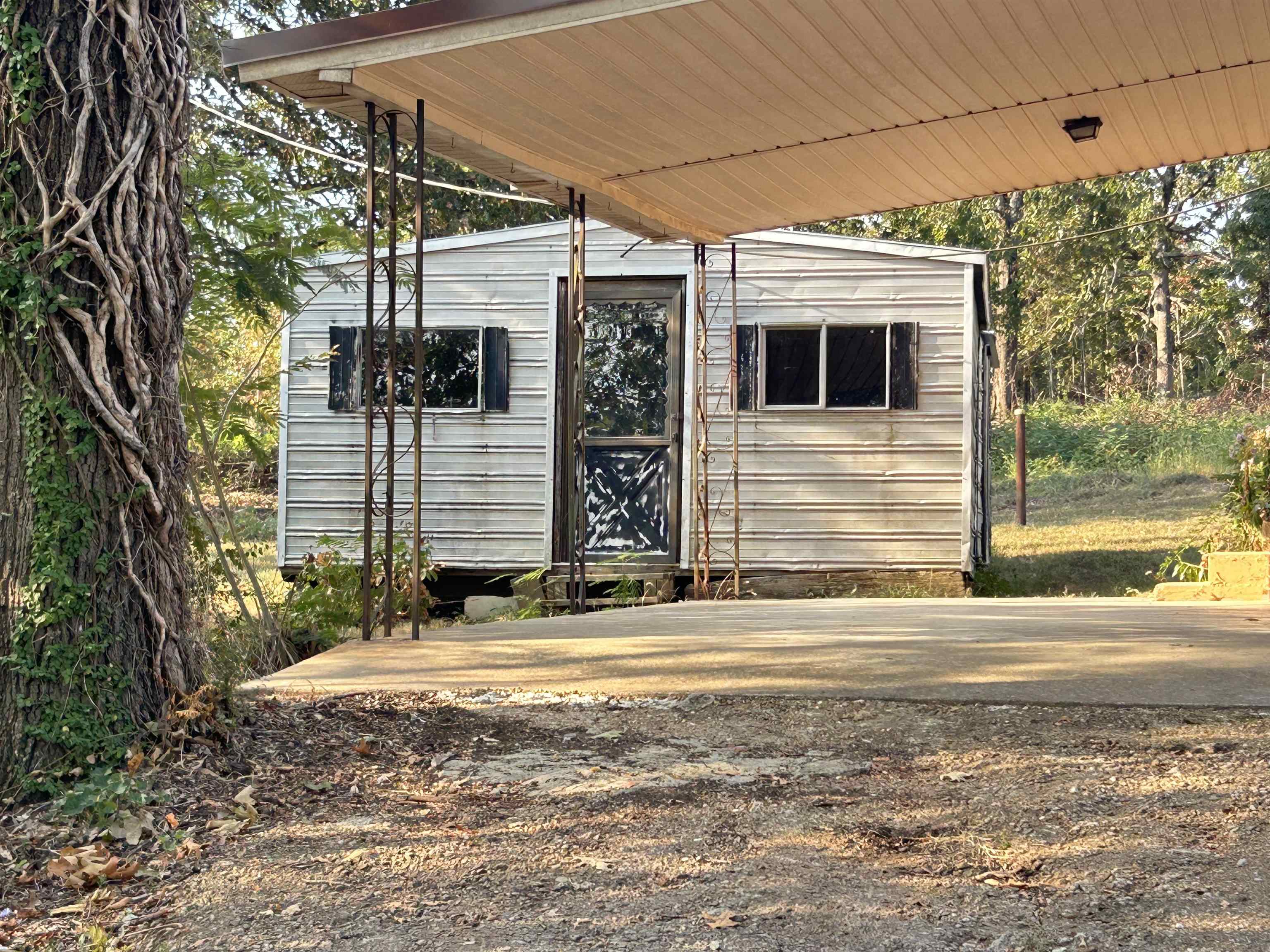 6347 US Hwy 62  Salem, AR