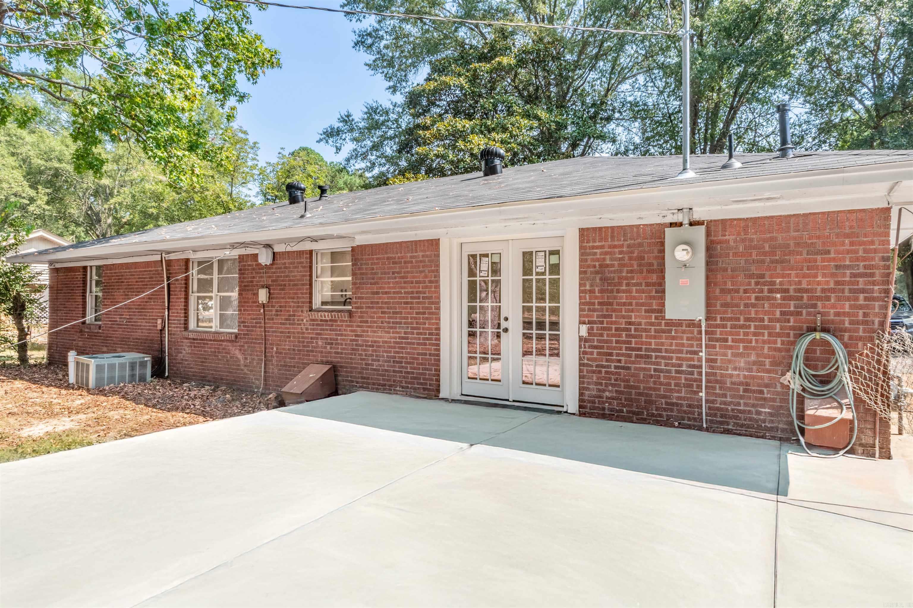 204 S Holly  Beebe, AR