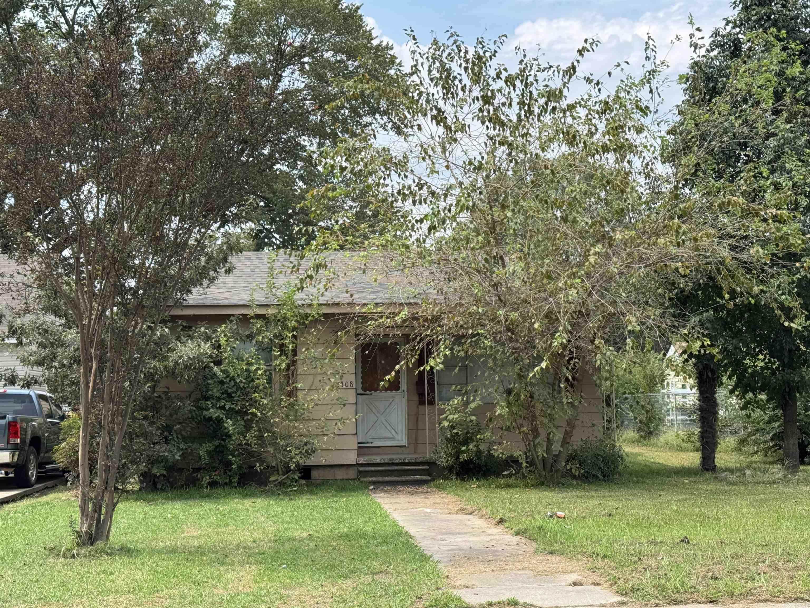 1308 S Main  Stuttgart, AR