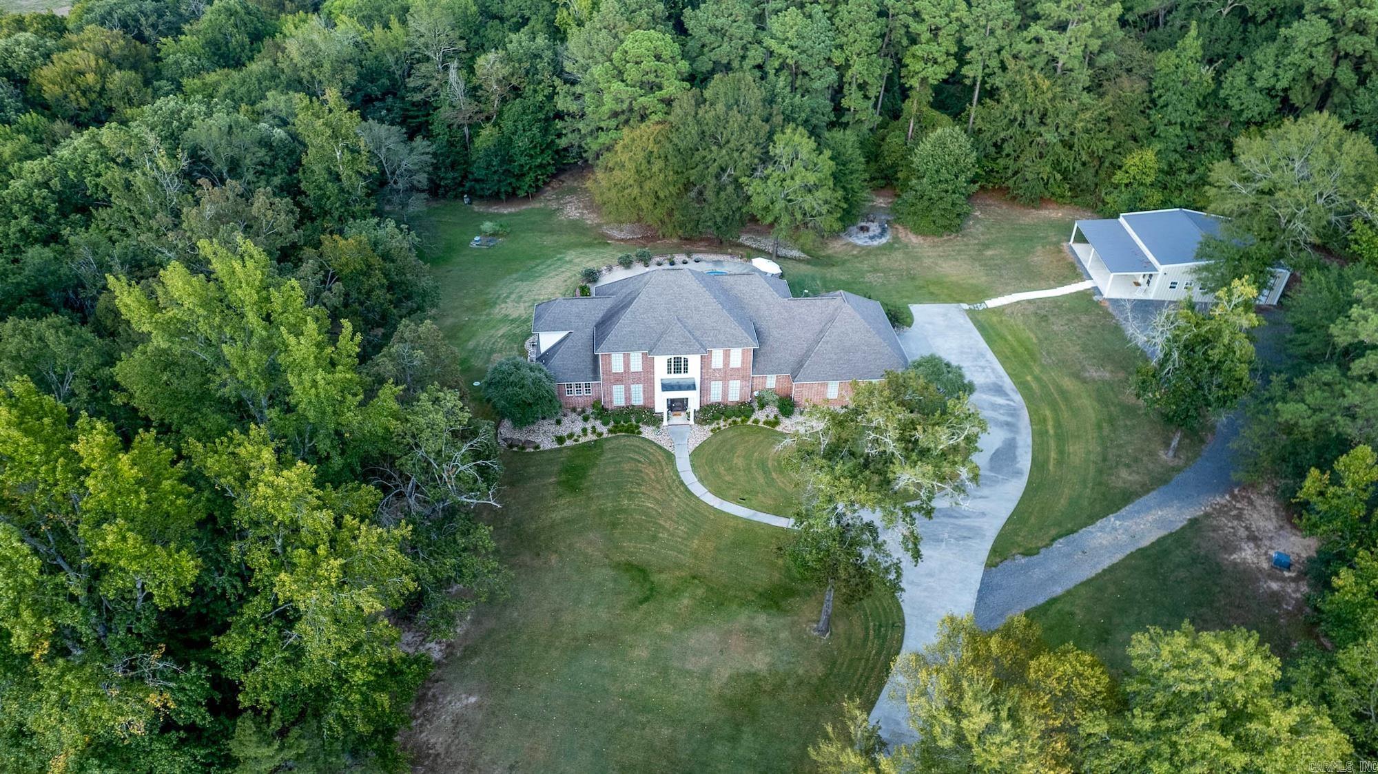 836 Holly Creek  Texarkana, TX