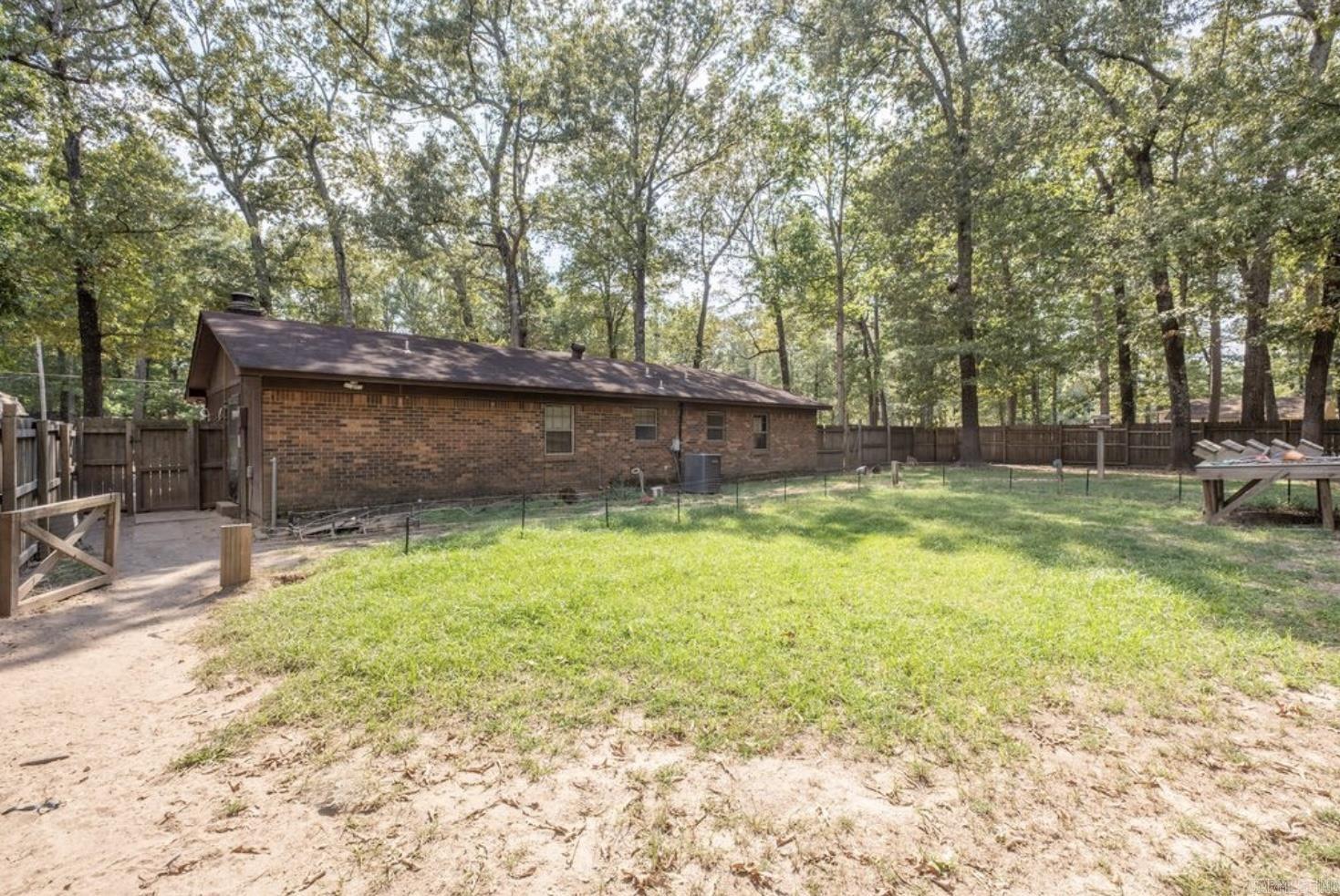 8027 President  Pine Bluff, AR