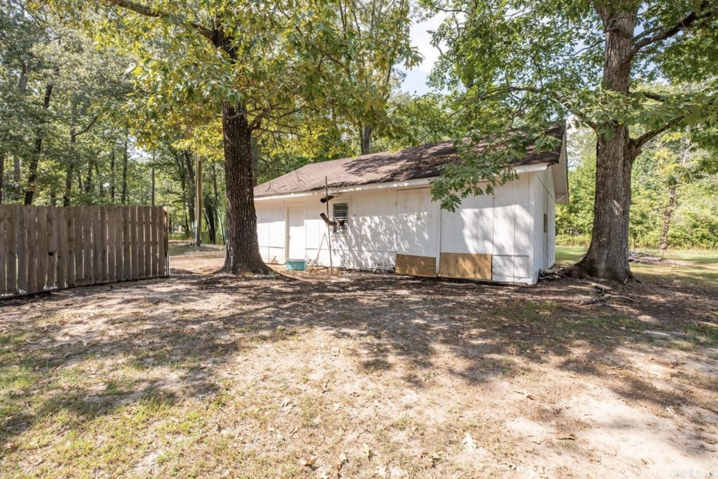 8027 President  Pine Bluff, AR