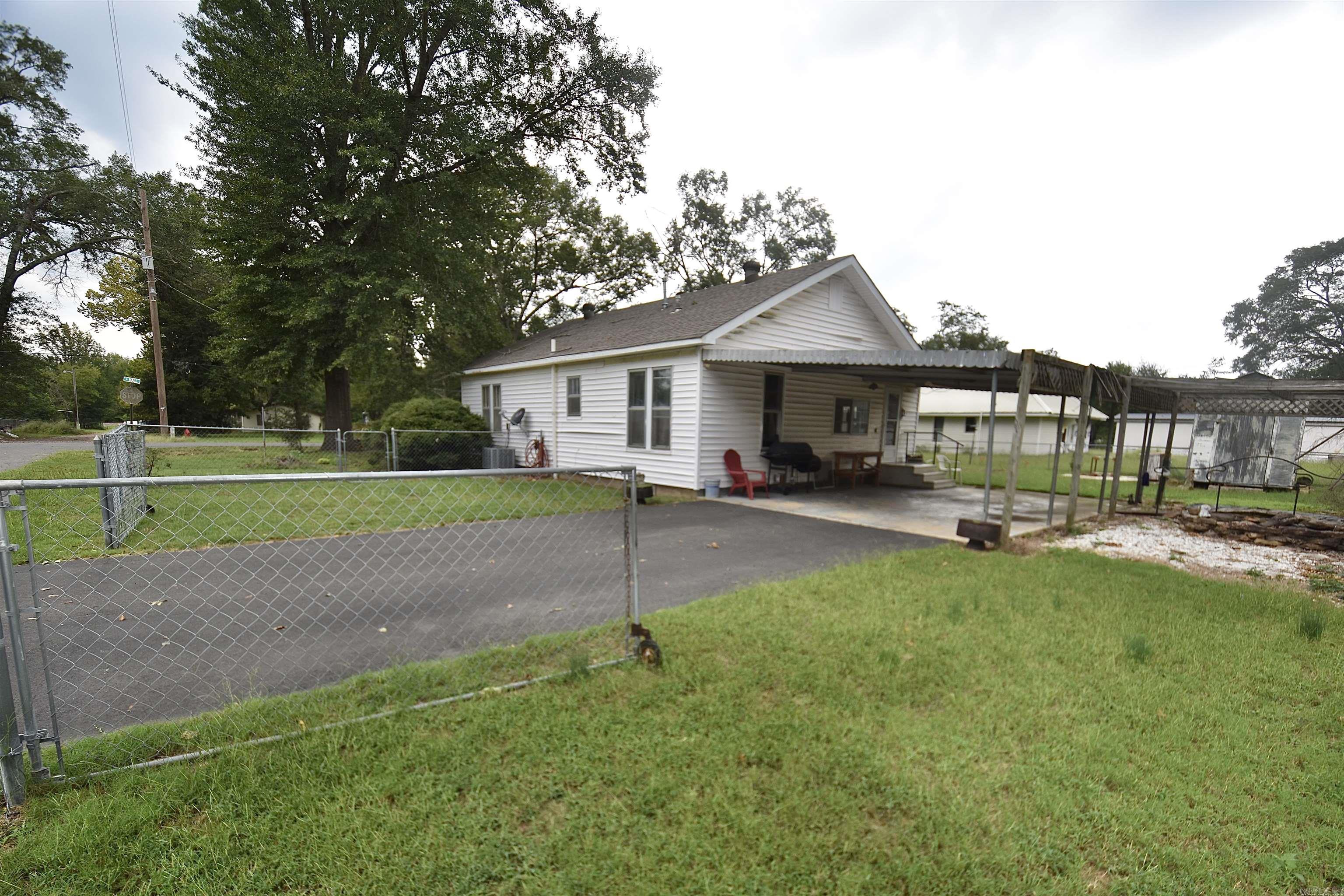 209 S Hall  Donaldson, AR