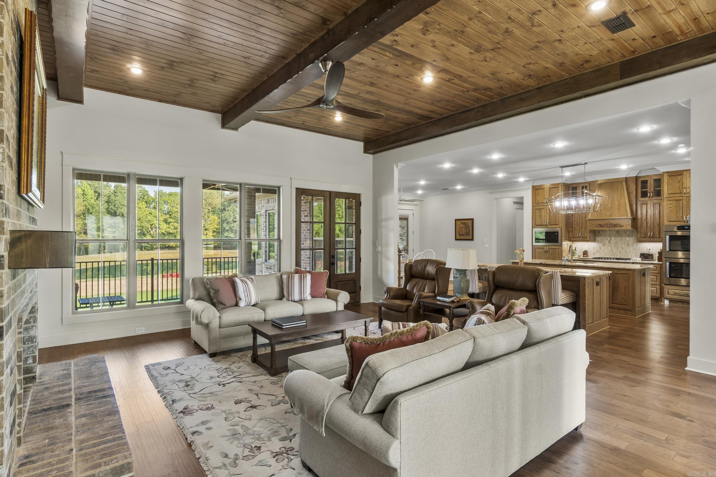  20 Cedar Ct  Searcy, AR