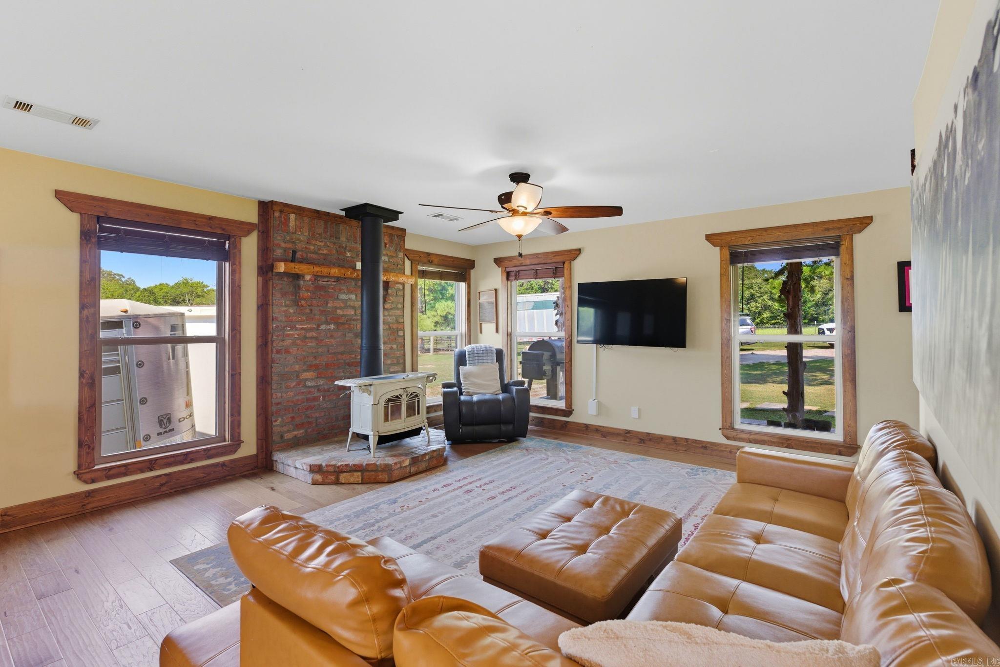 24923 Colonel Glenn  Little Rock, AR
