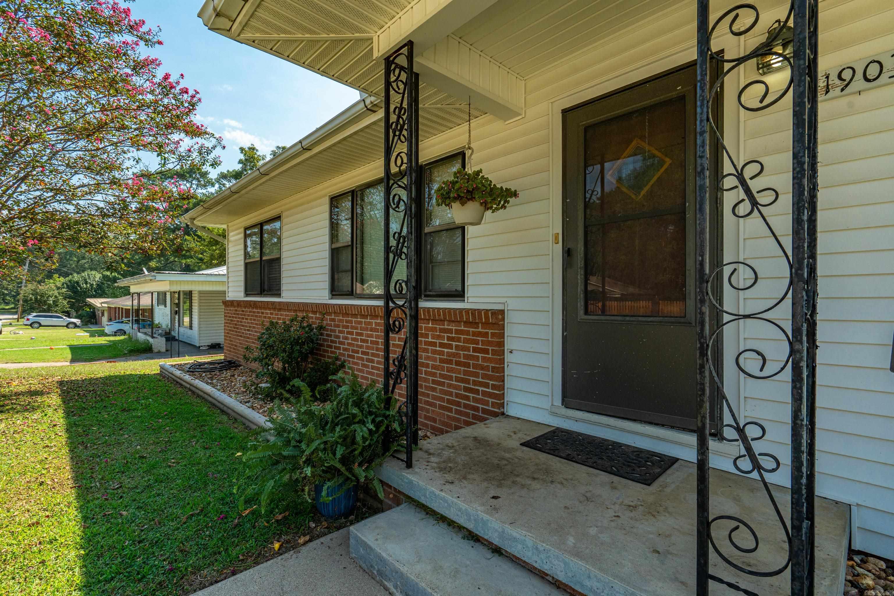1903 Monroe  Malvern, AR
