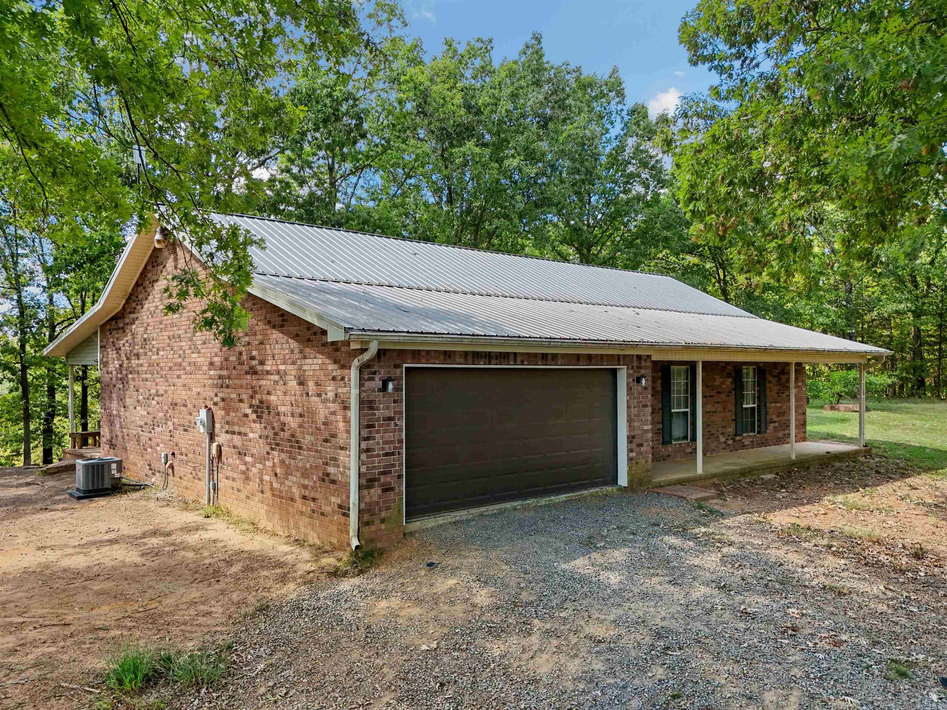 596 W Republican  Greenbrier, AR