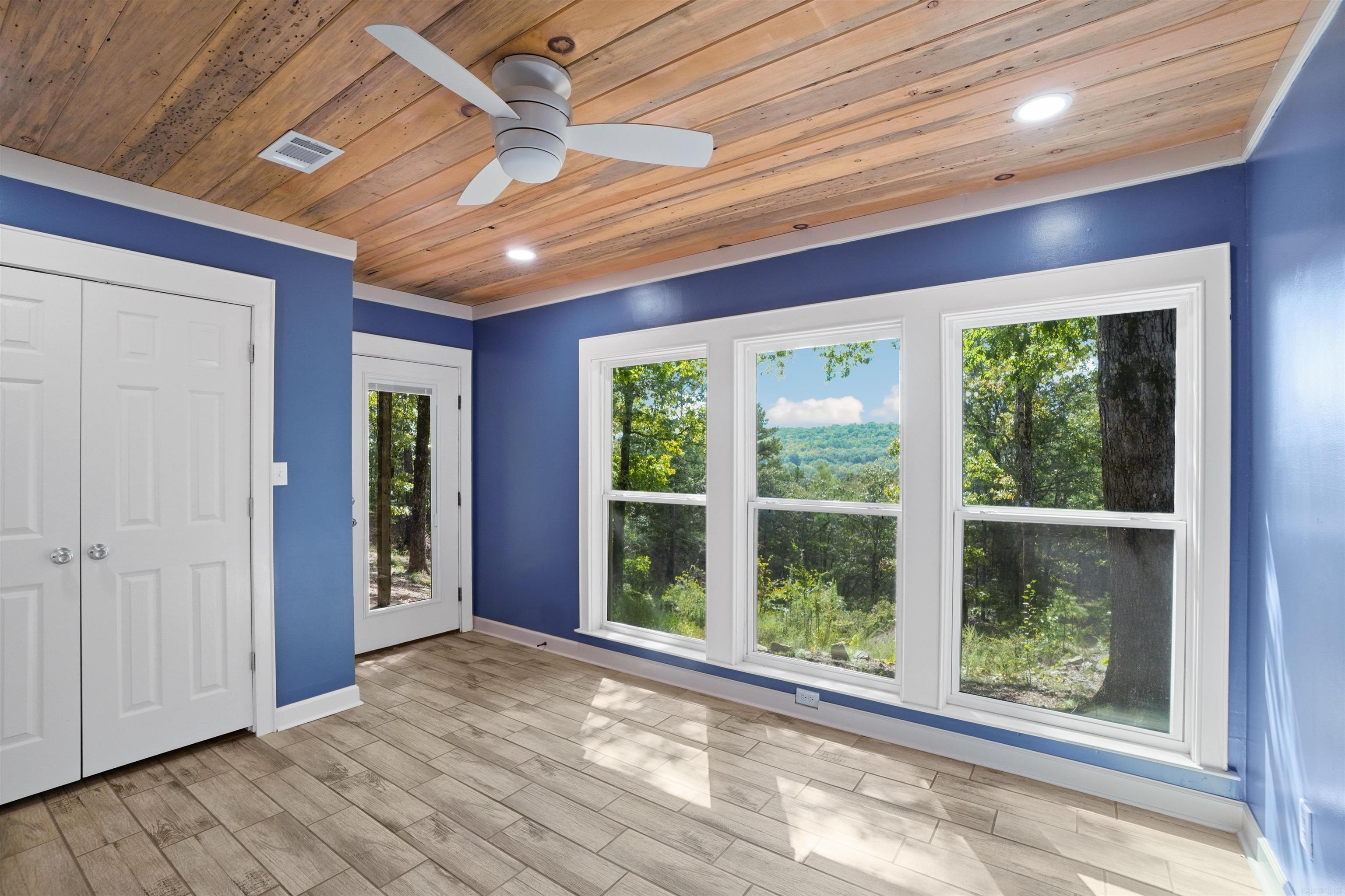 596 W Republican  Greenbrier, AR
