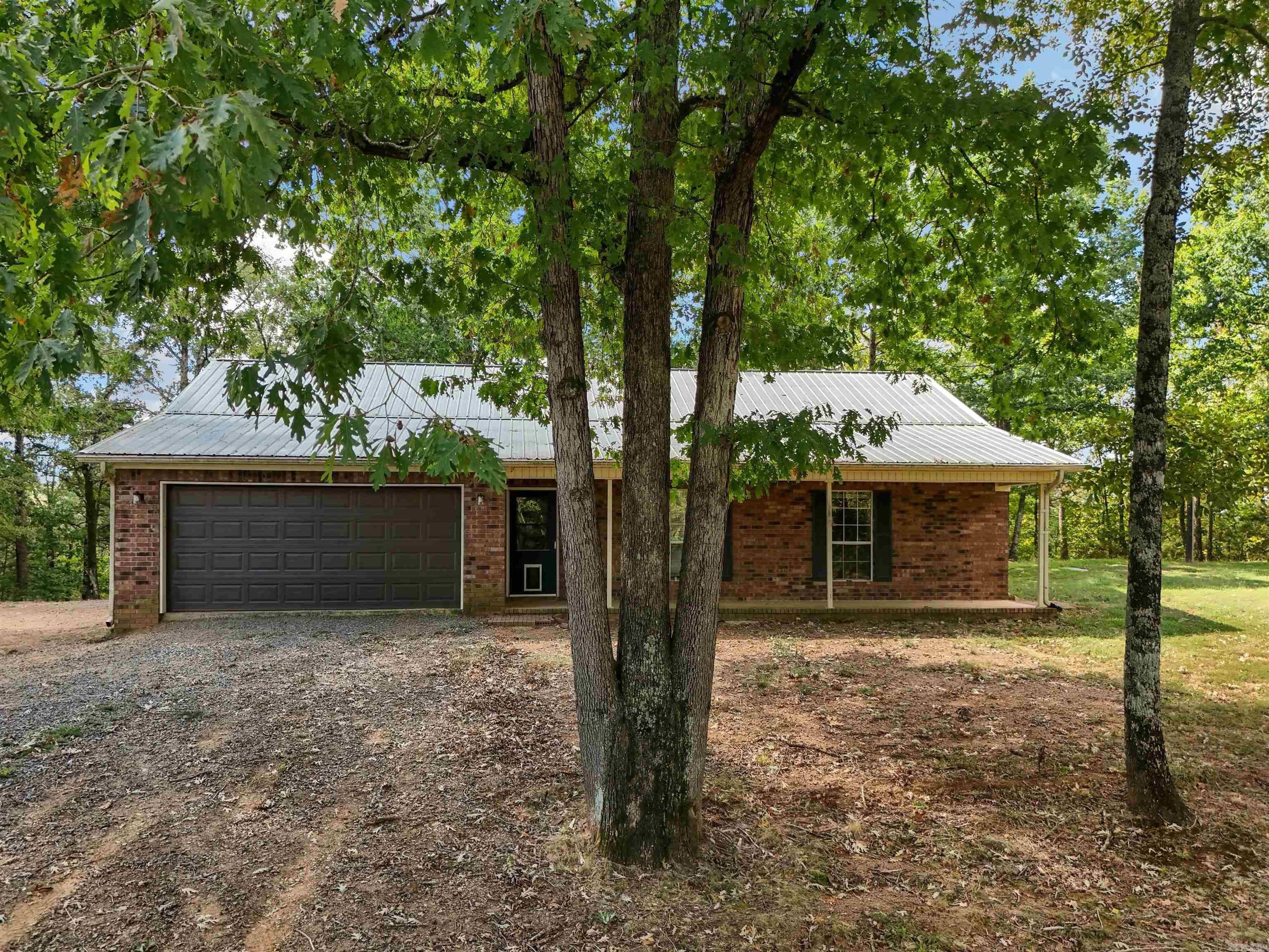 596 W Republican  Greenbrier, AR